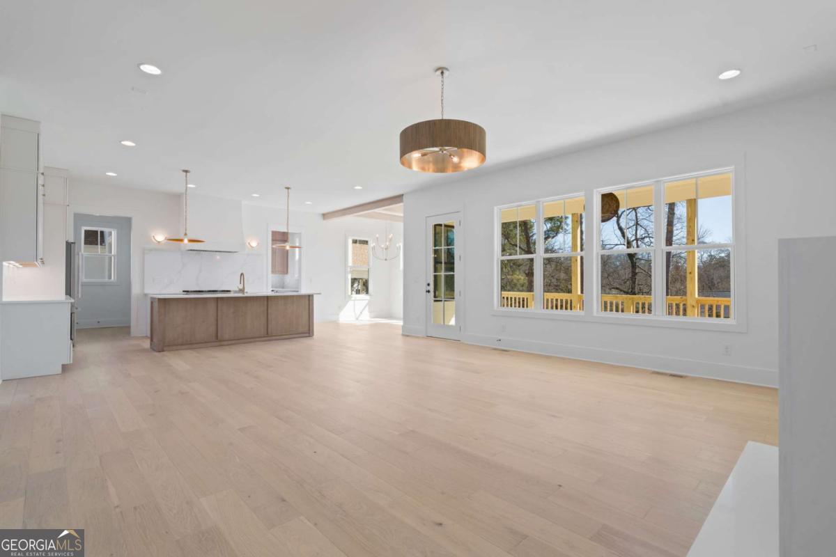 1070 Fleming Street SE