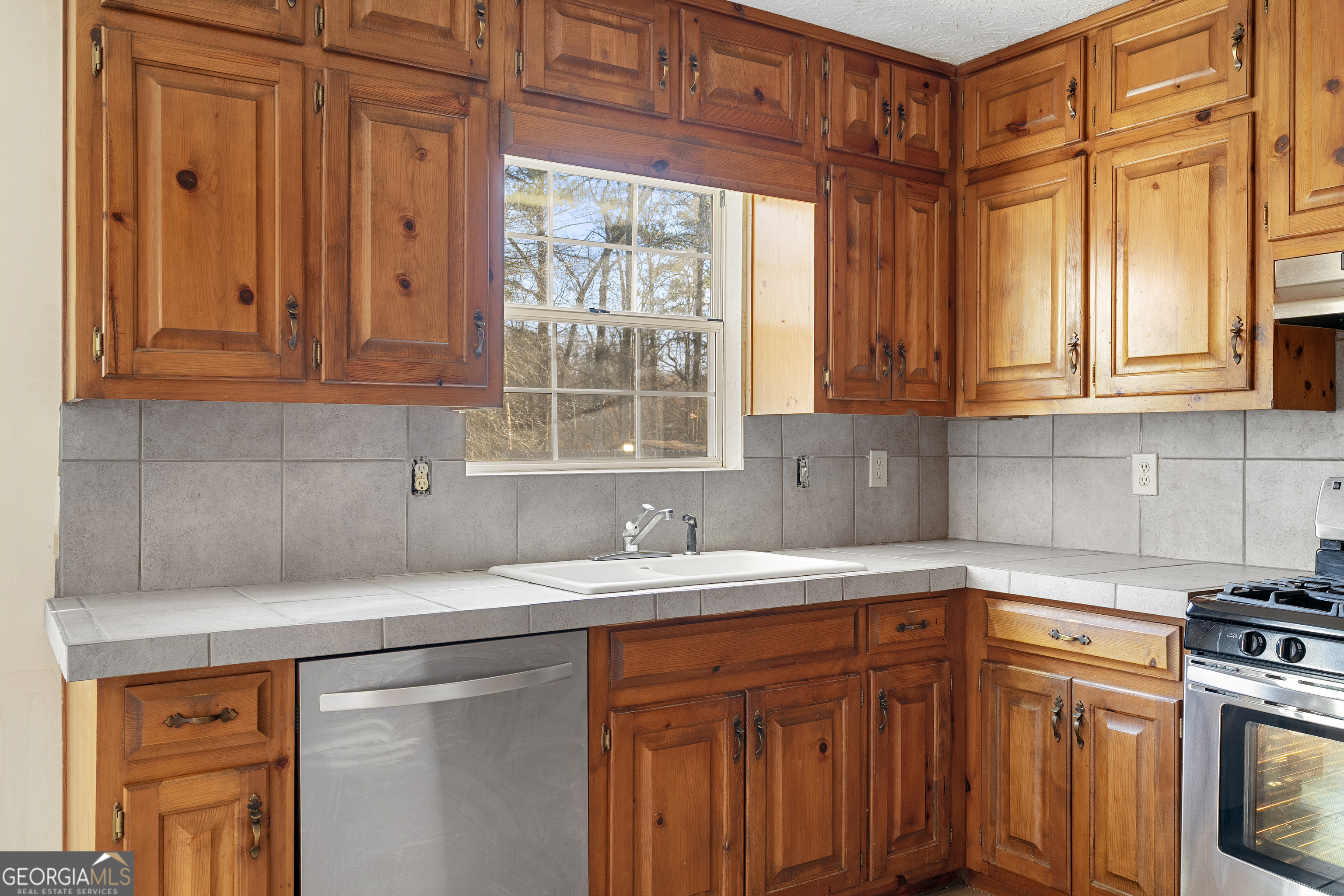 6584 River Glen Drive