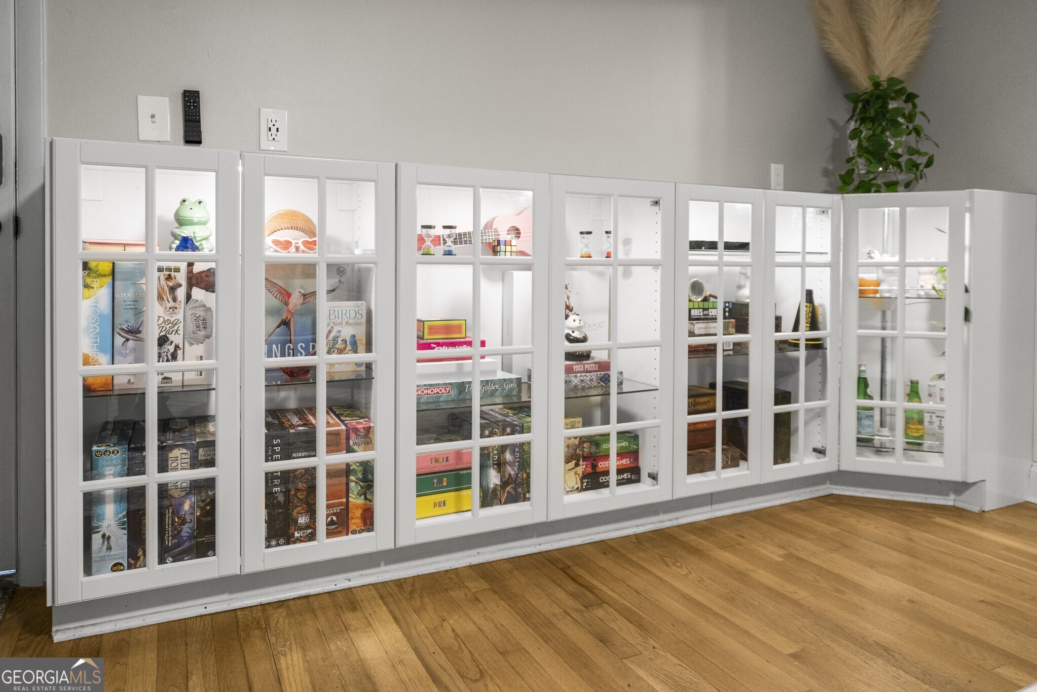 394 6th Street NE # 2