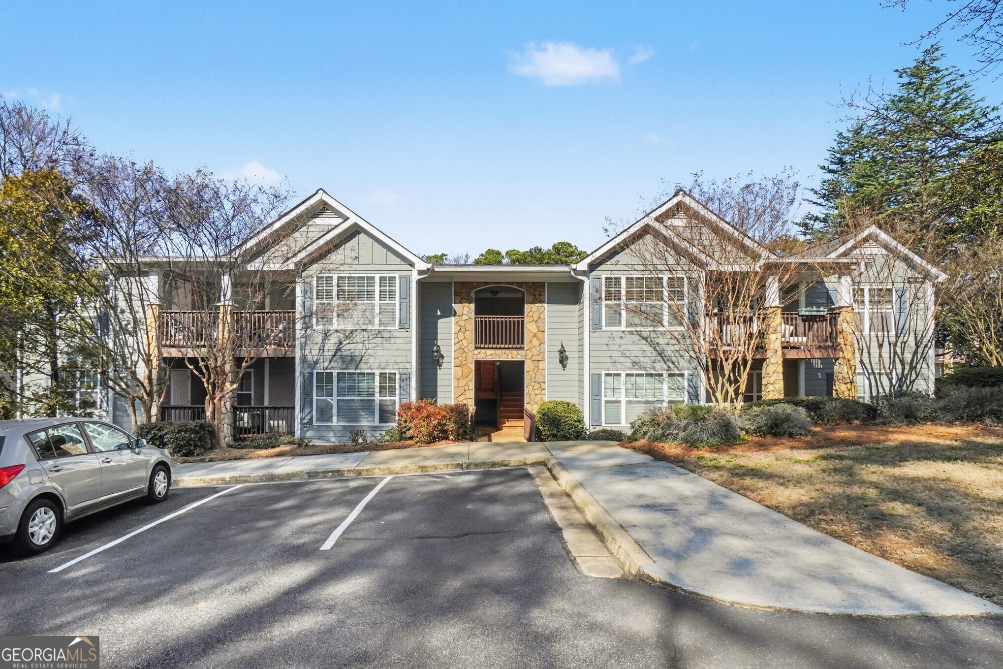 1004 Madison Lane SE