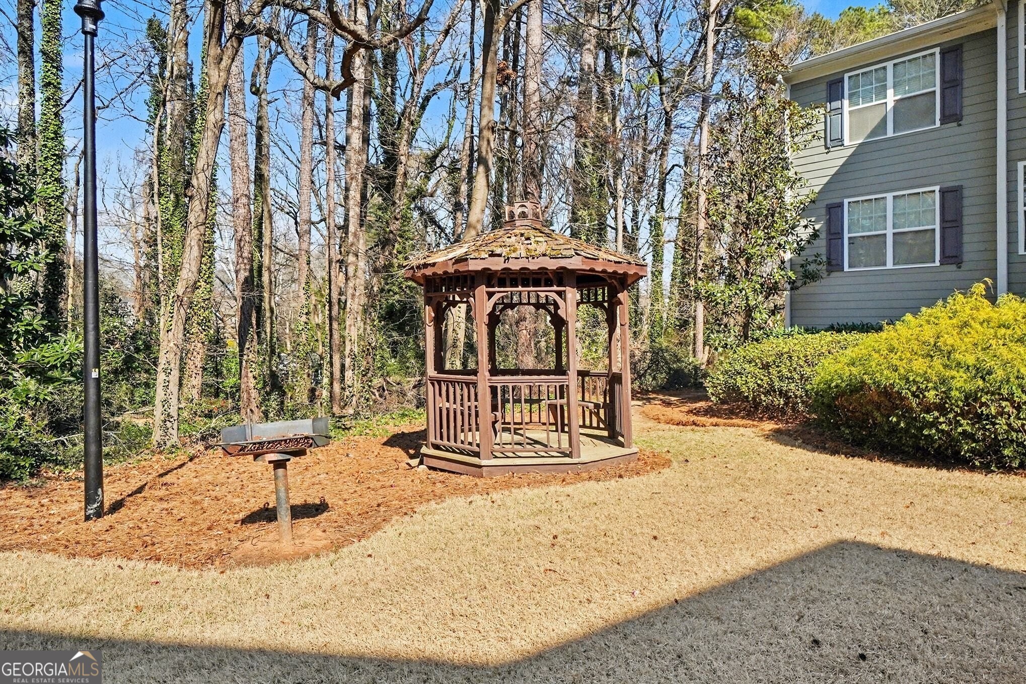 1004 Madison Lane SE