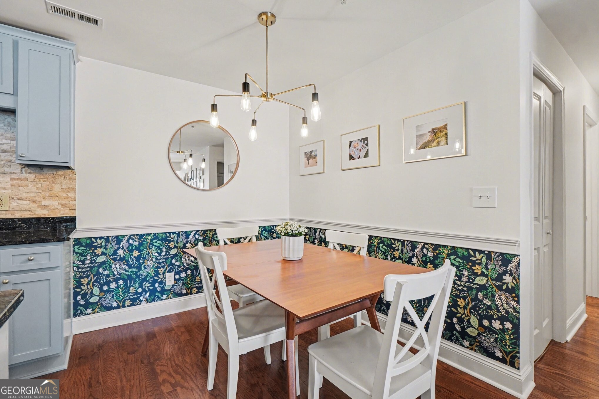 1004 Madison Lane SE