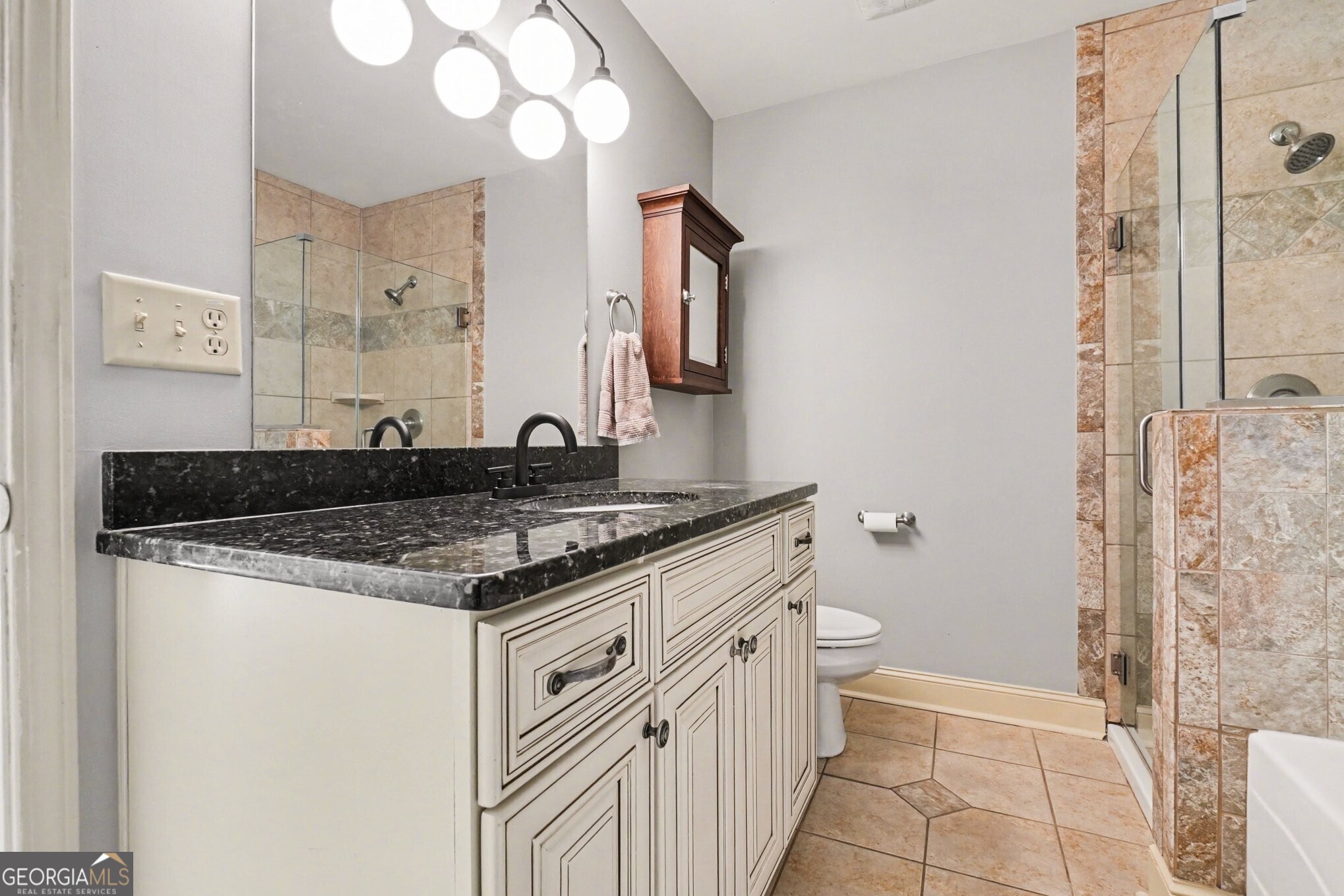 1004 Madison Lane SE