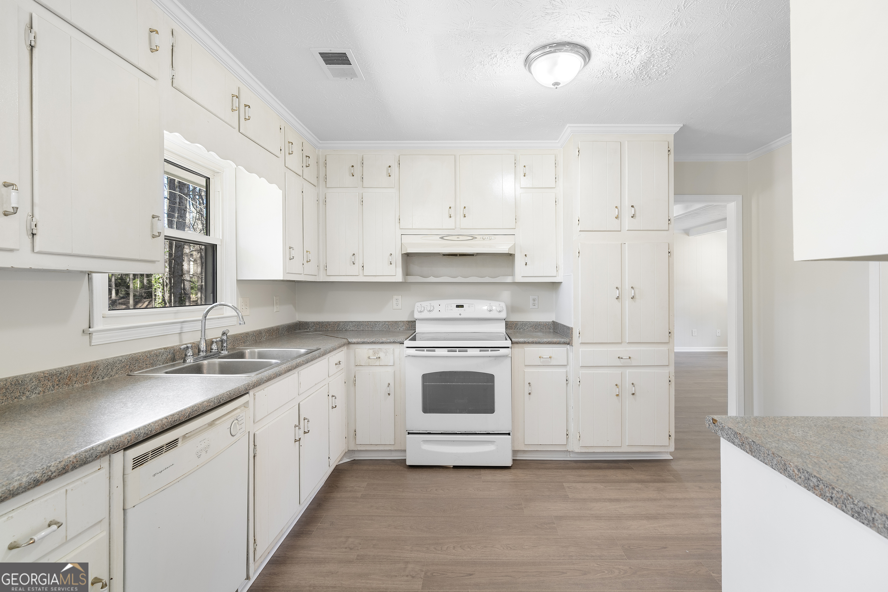 566 Sugar Valley Lane SE