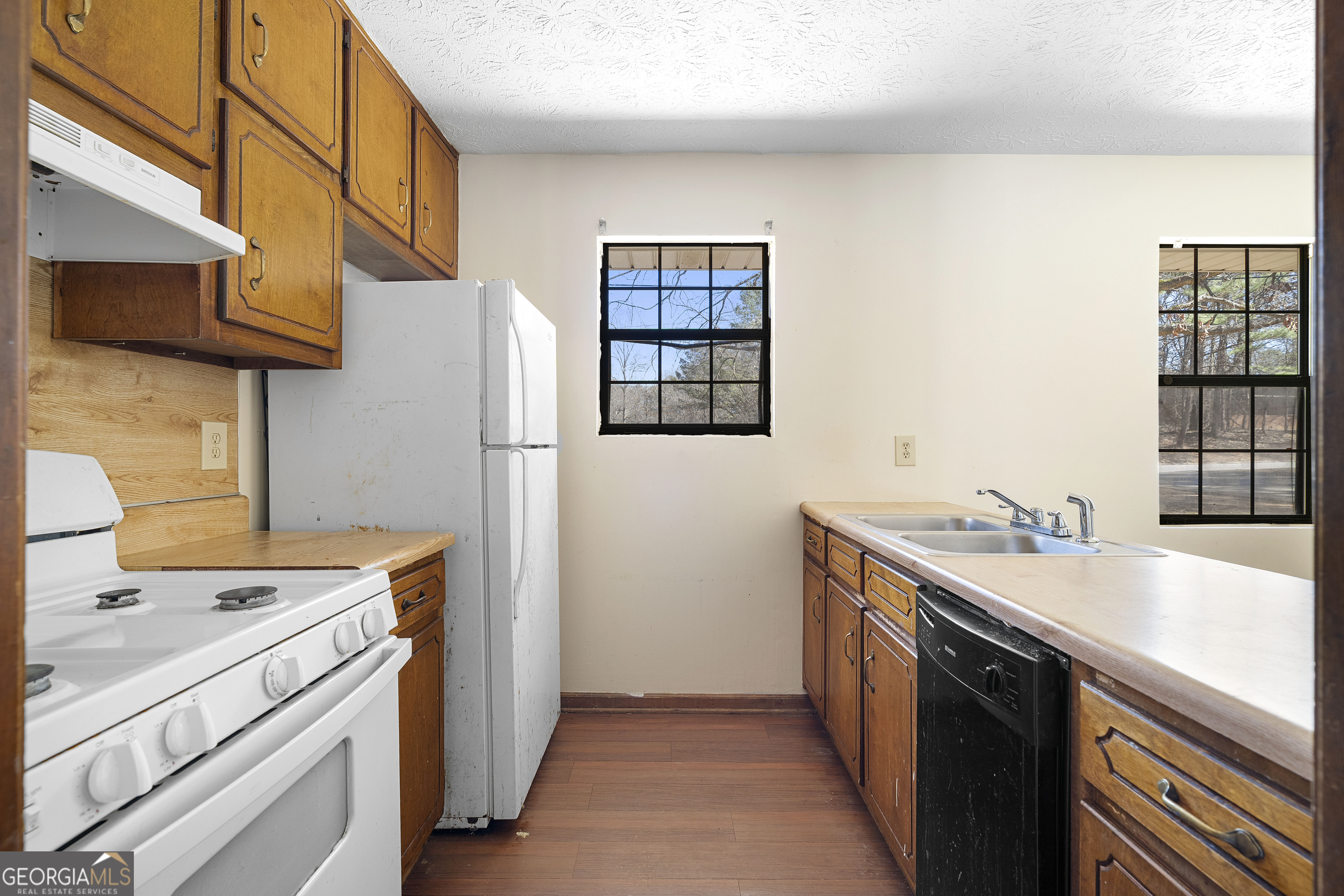 355 Santa Fe Trail # 355 Unit: 345 AND 355