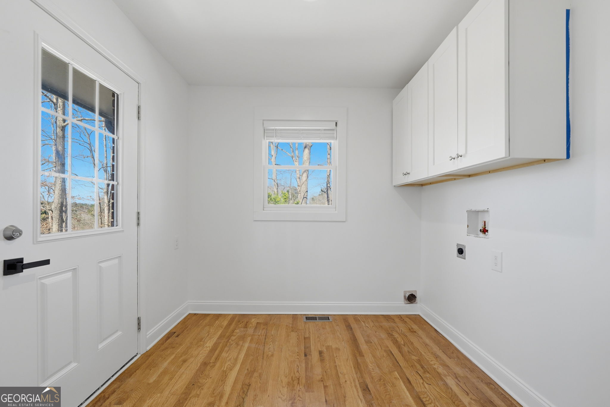 1460 Hillcrest Drive