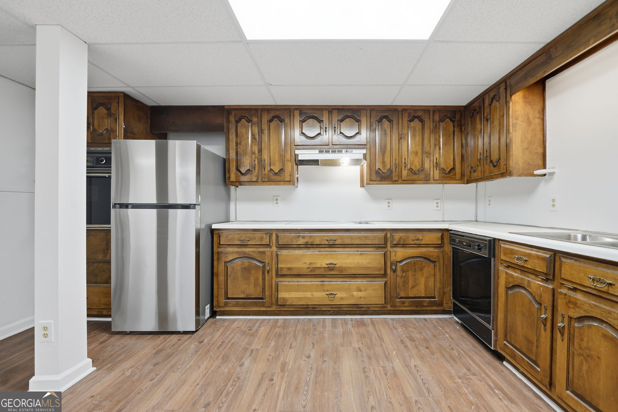 1460 Hillcrest Drive