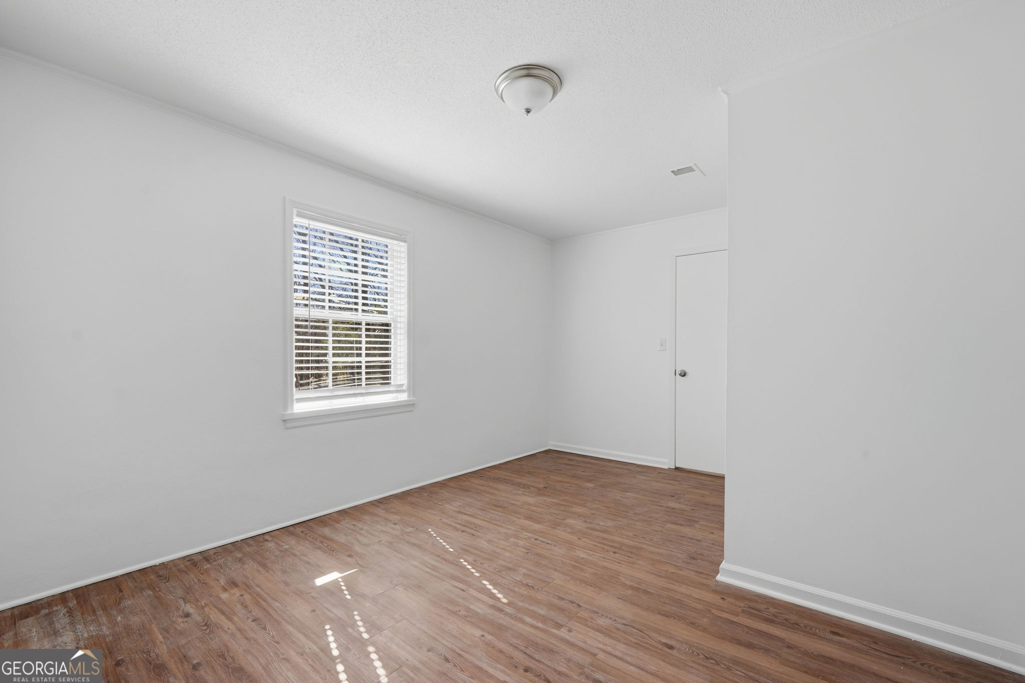 1460 Hillcrest Drive