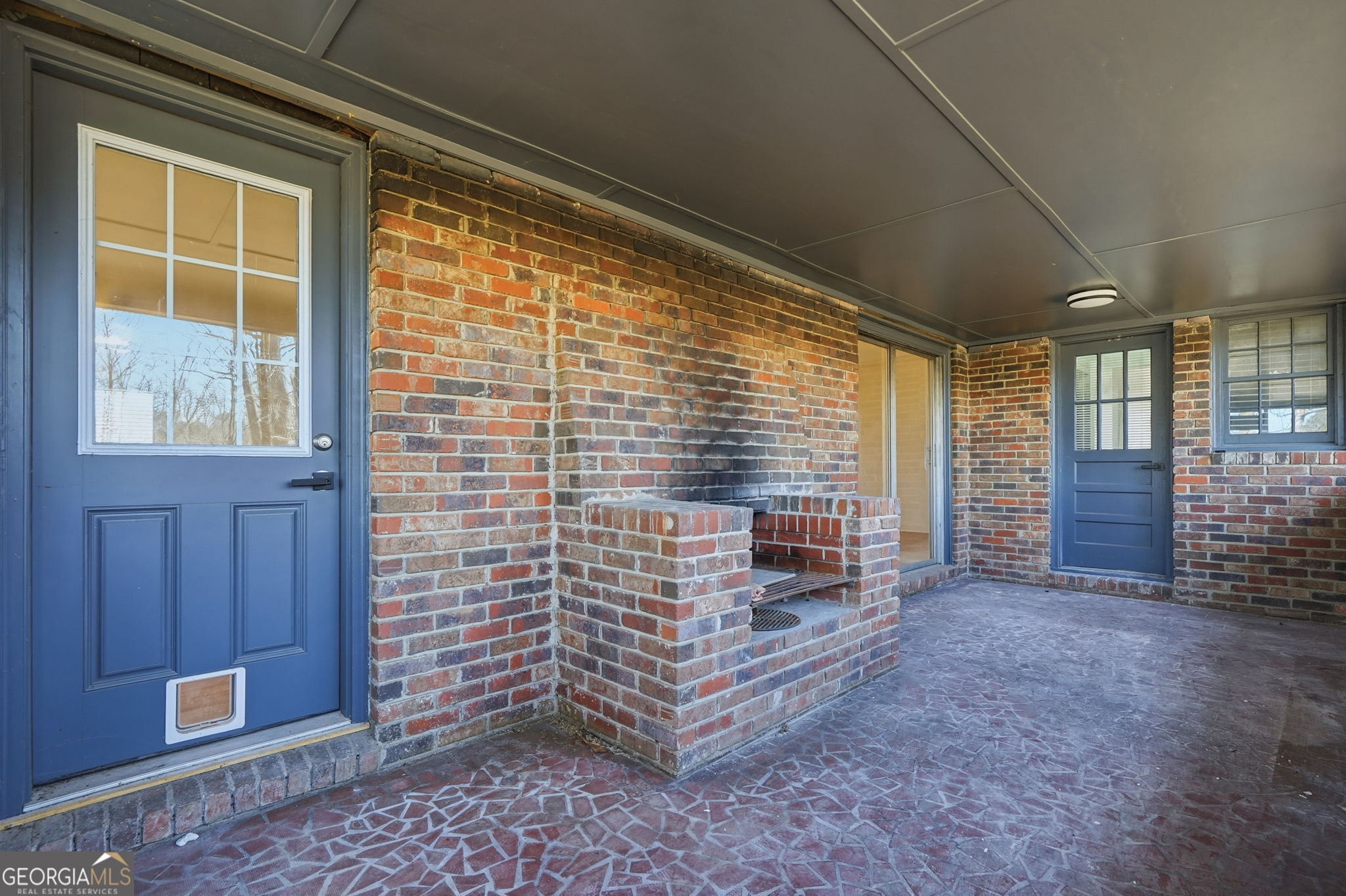 1460 Hillcrest Drive