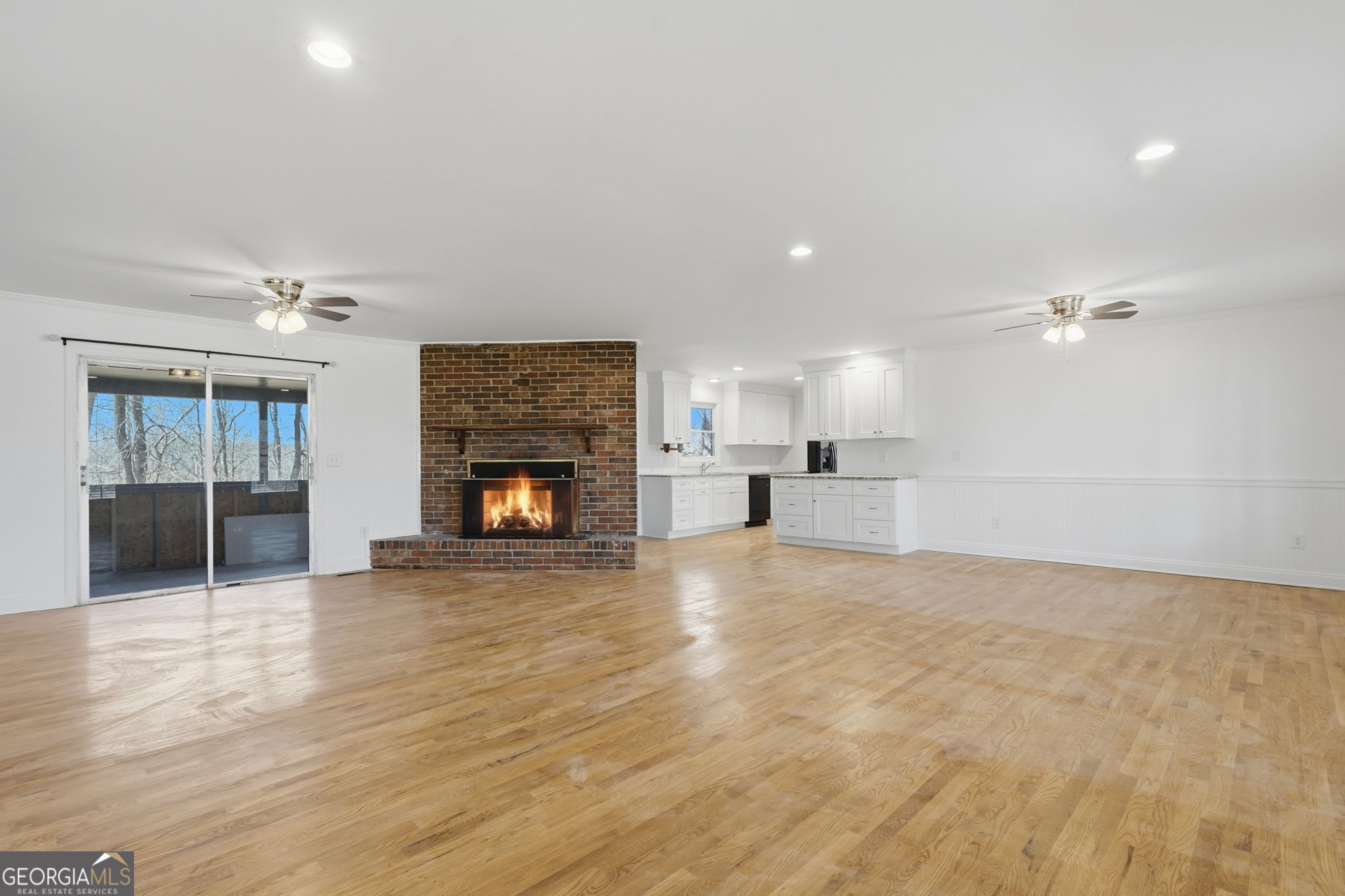 1460 Hillcrest Drive