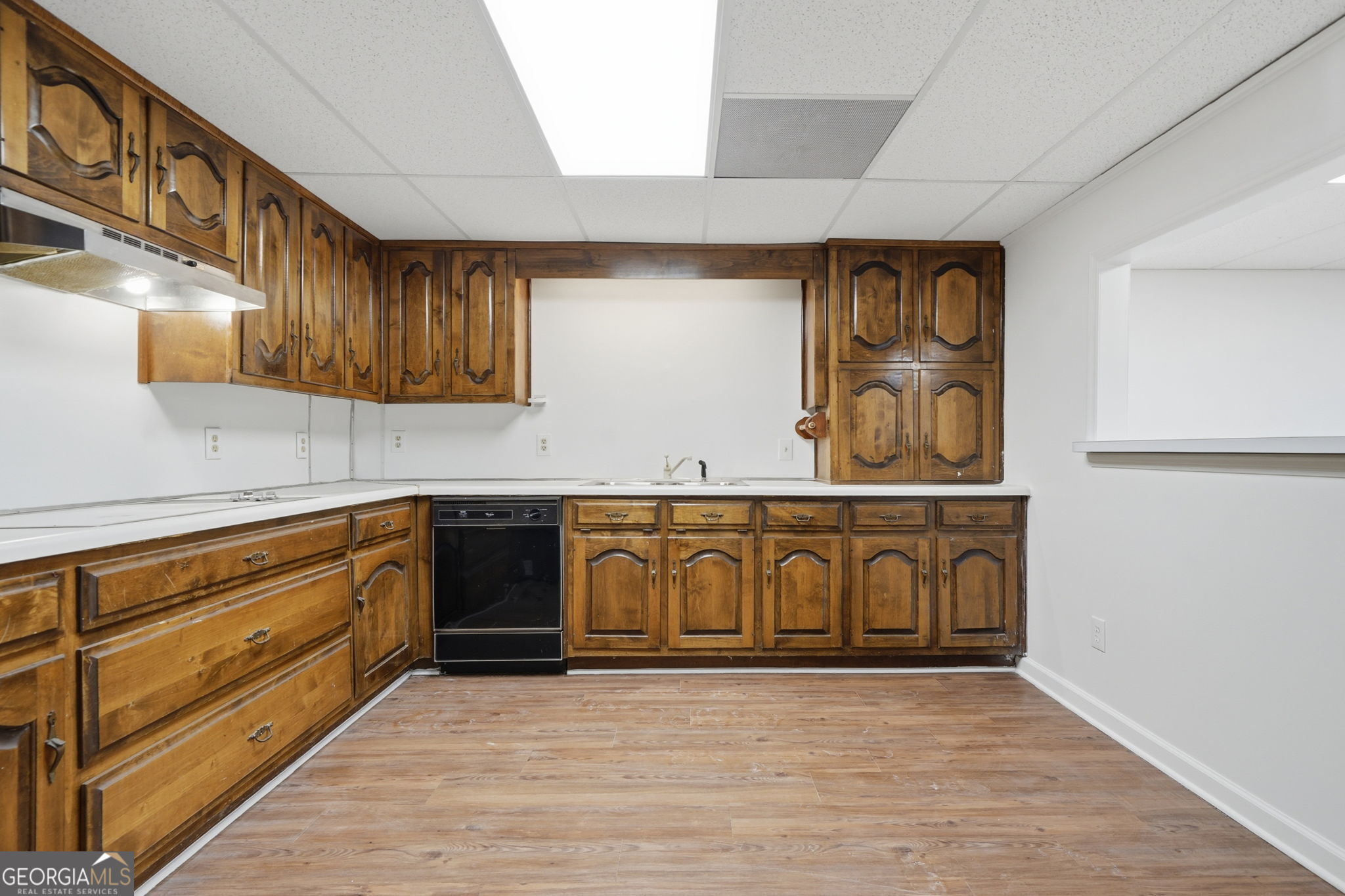 1460 Hillcrest Drive