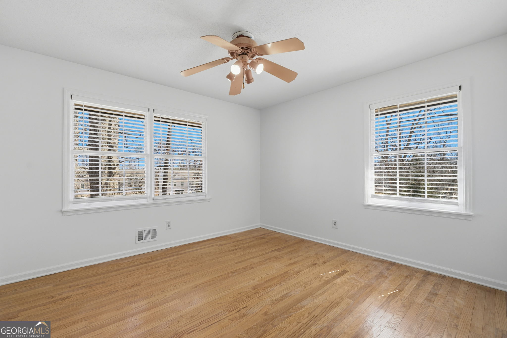 1460 Hillcrest Drive