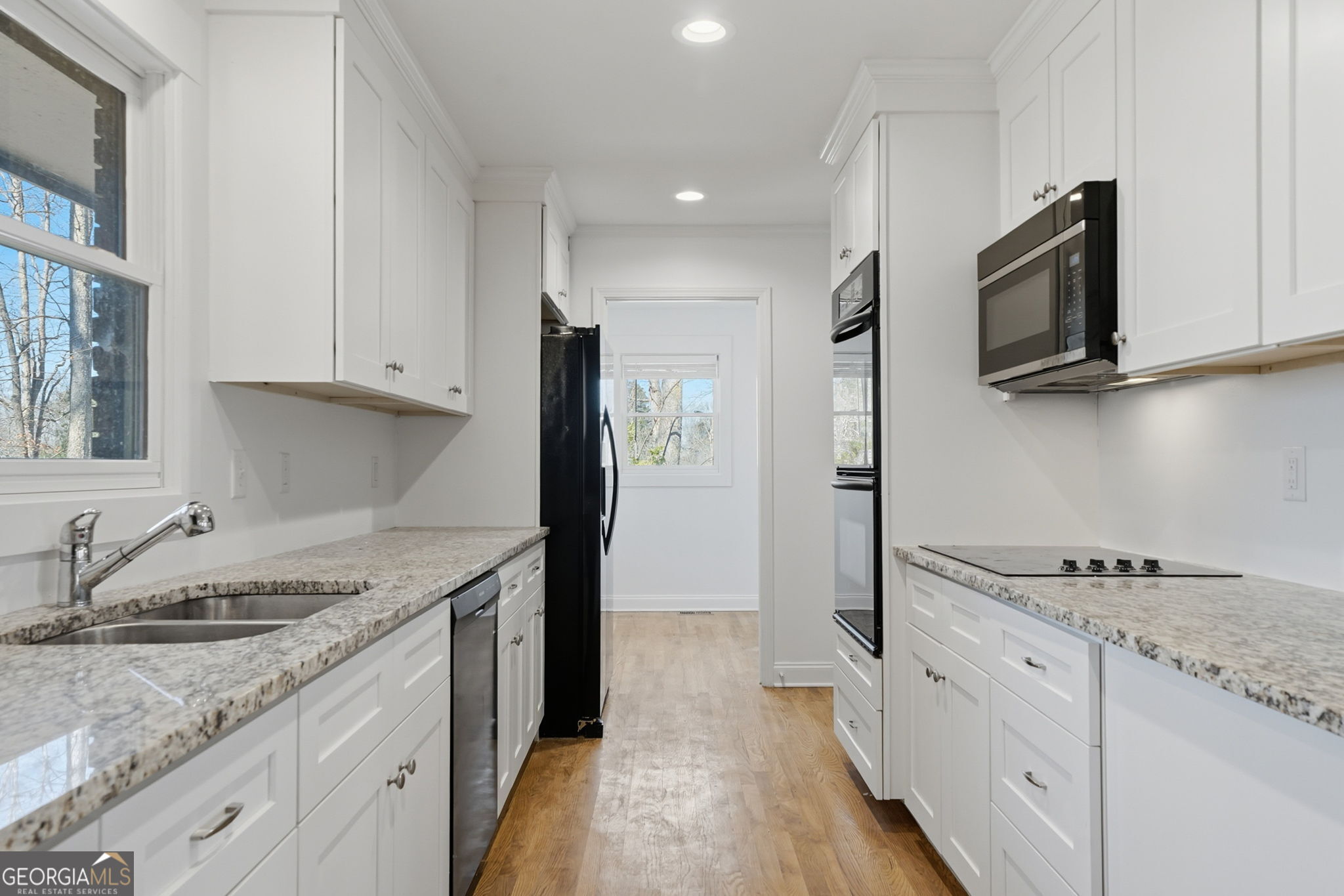 1460 Hillcrest Drive