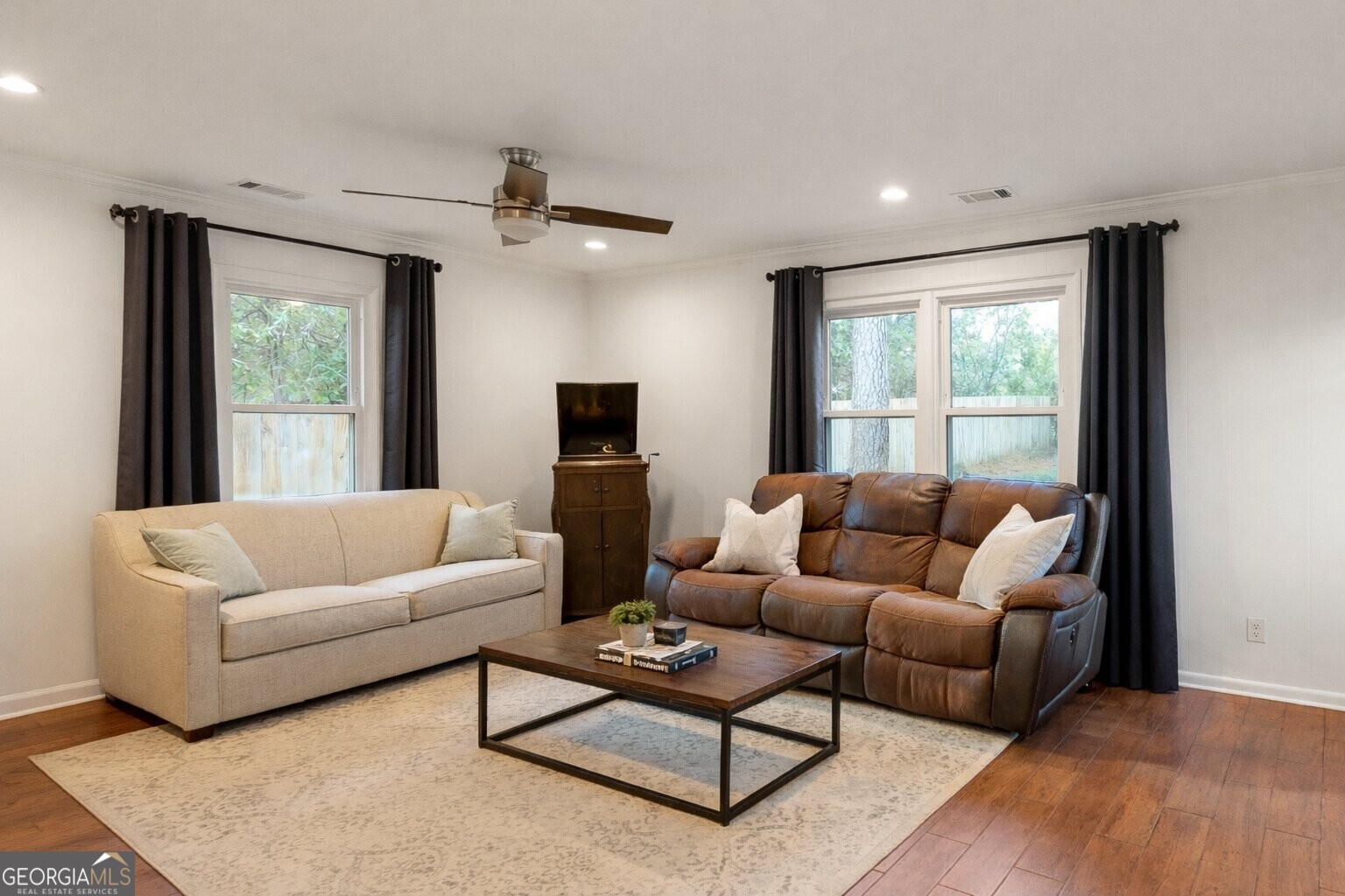 3058 Greenbrook Way NE