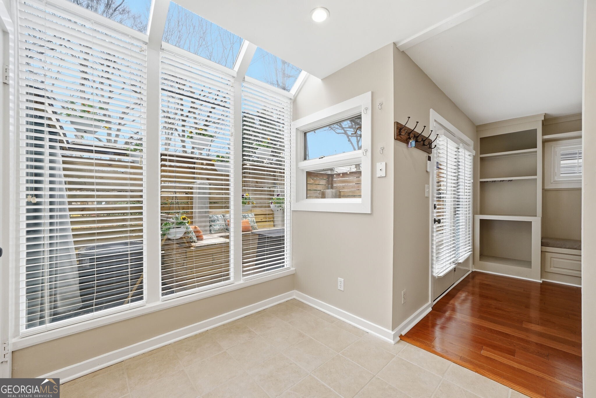 836 Saint Charles Avenue NE # H