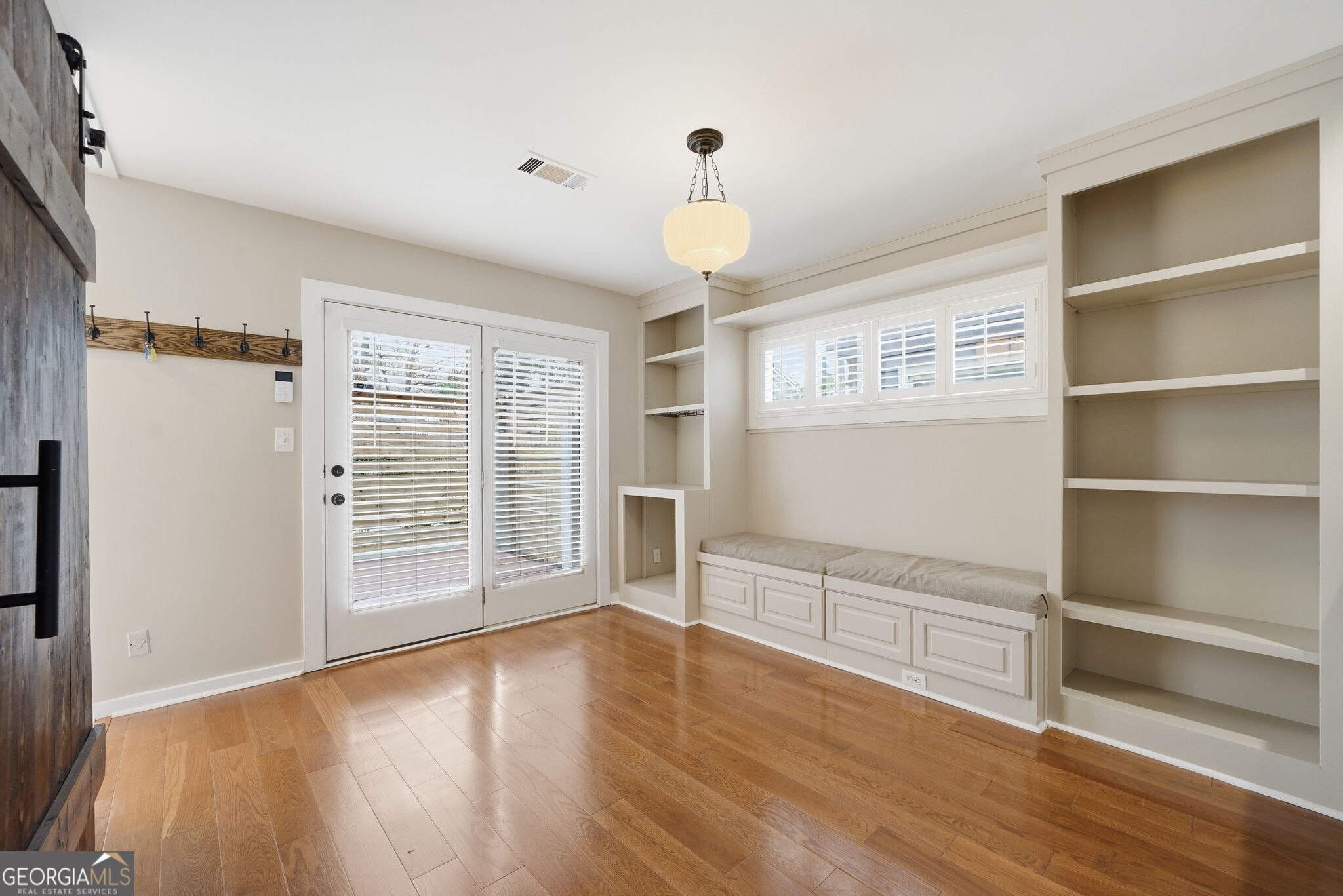 836 Saint Charles Avenue NE # H