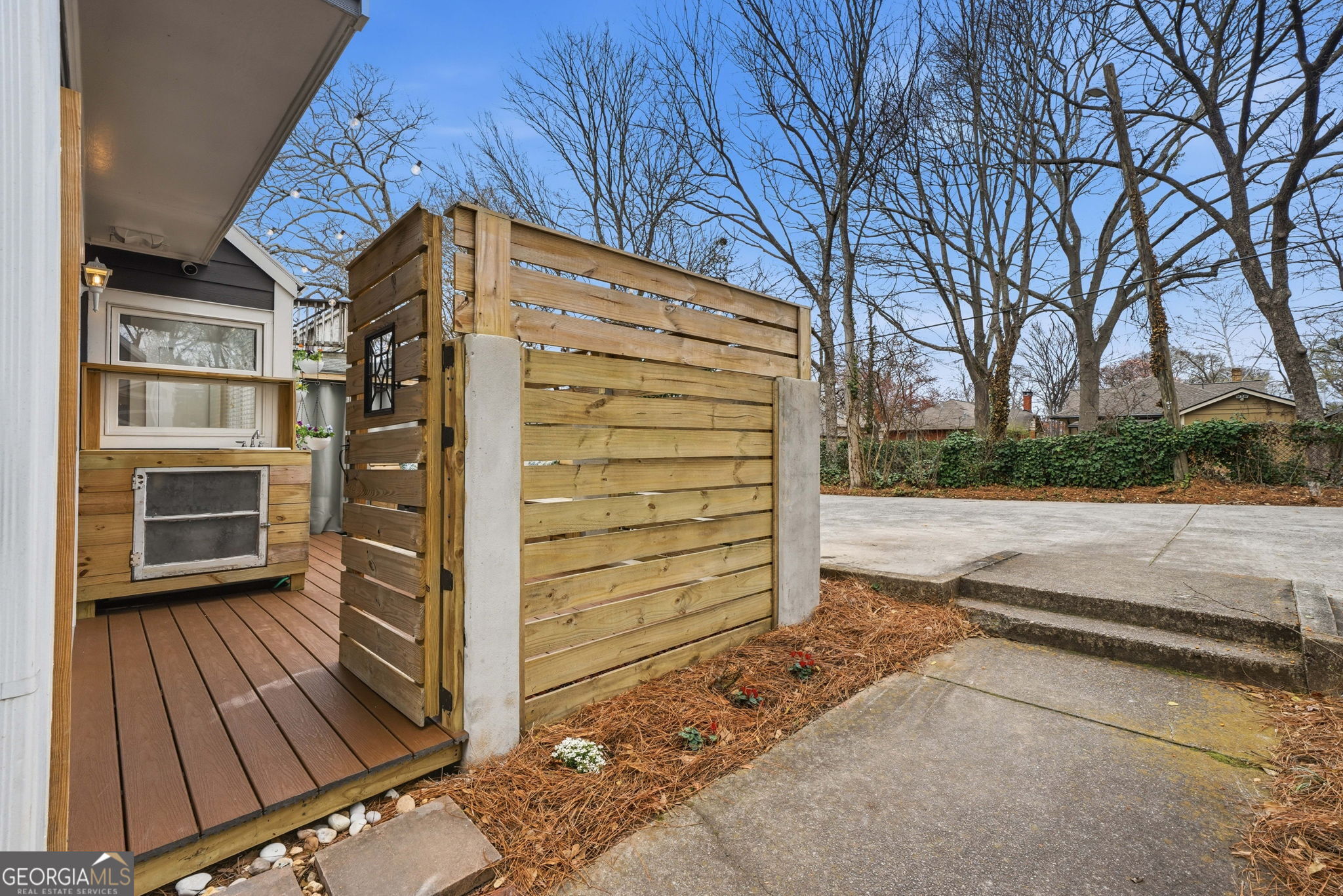 836 Saint Charles Avenue NE # H