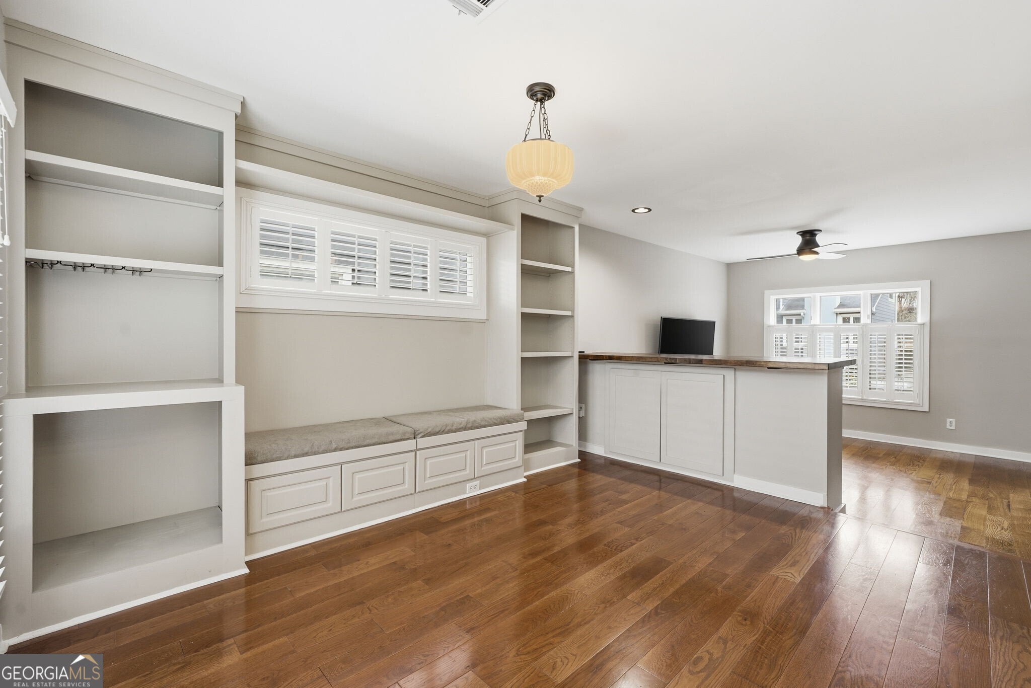 836 Saint Charles Avenue NE # H