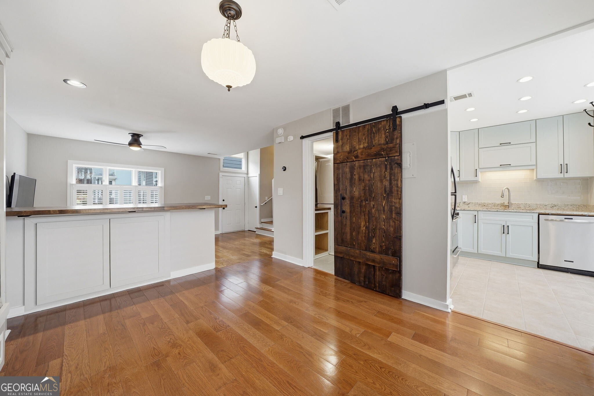 836 Saint Charles Avenue NE # H