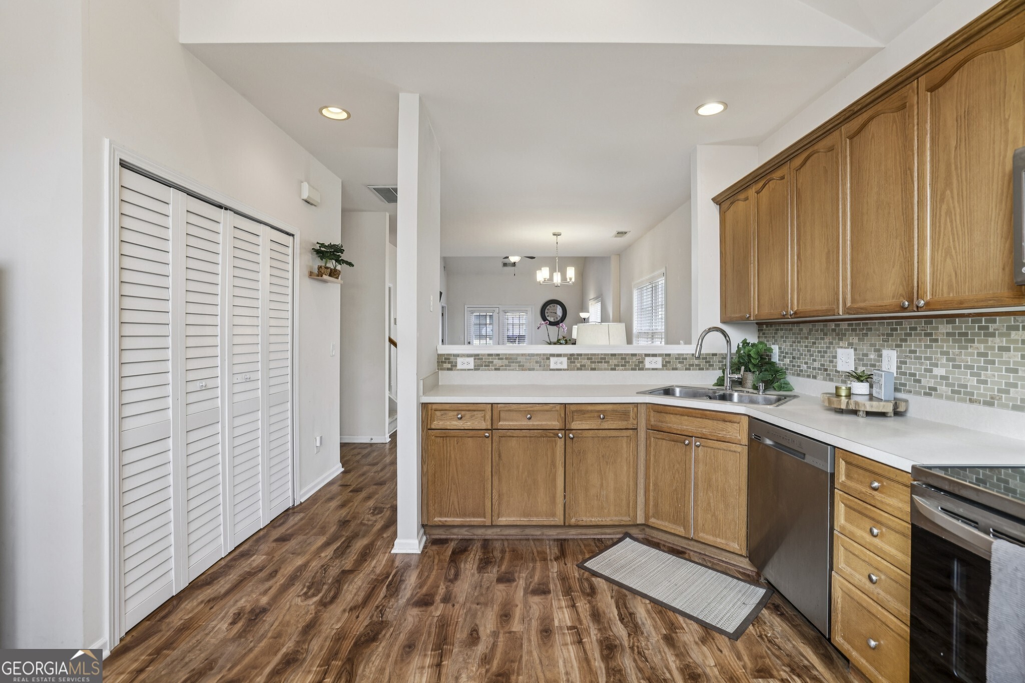 2365 Suwanee Pointe Drive