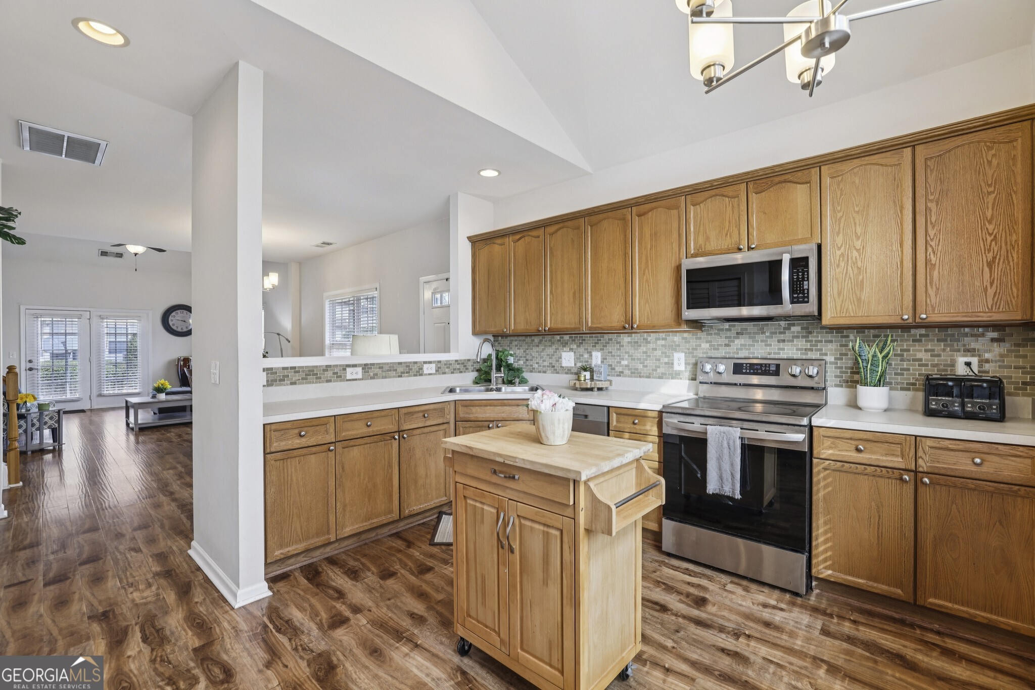 2365 Suwanee Pointe Drive