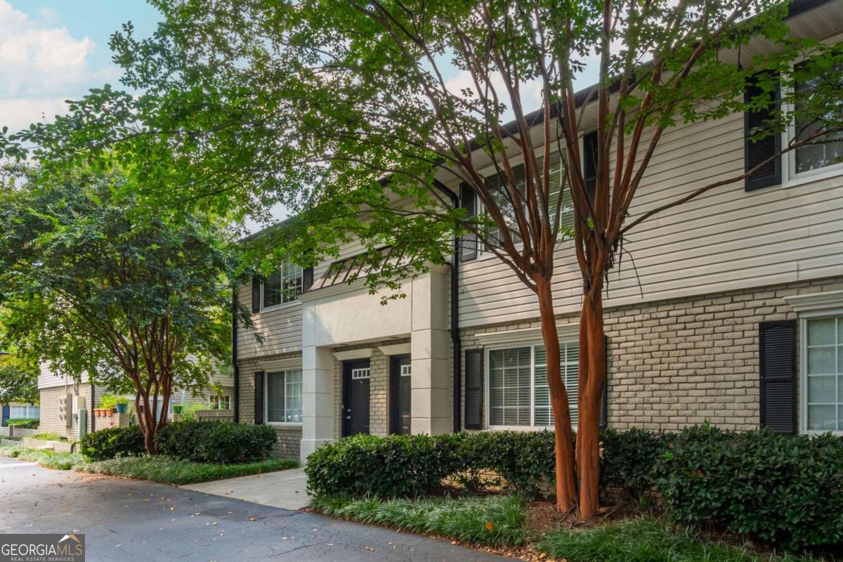 6940 Roswell Road # B4