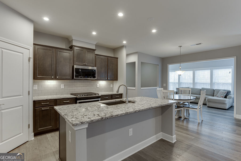 7314 Shady Tree Court