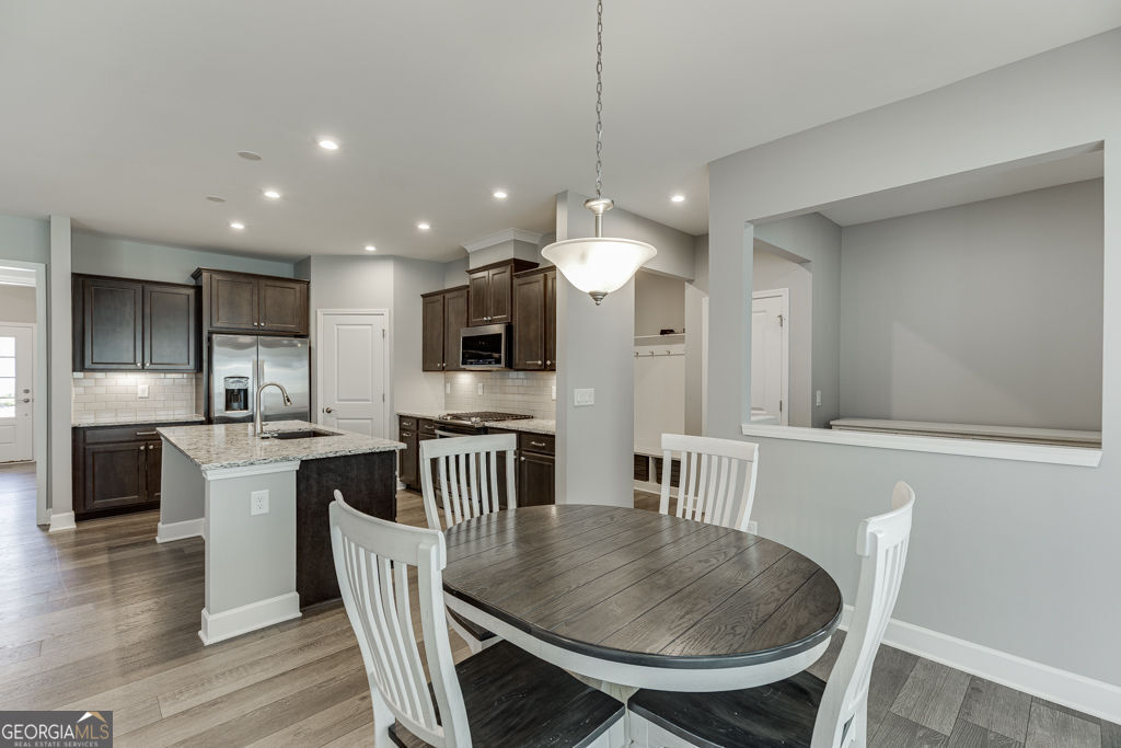 7314 Shady Tree Court