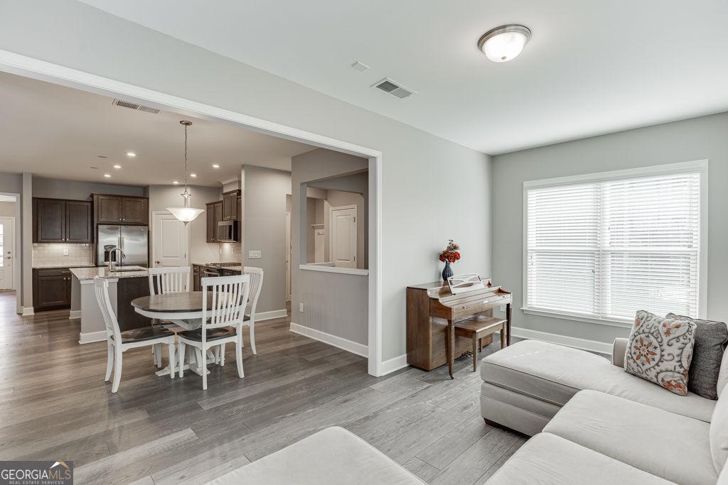 7314 Shady Tree Court