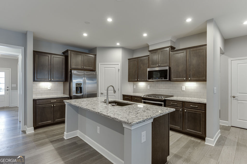 7314 Shady Tree Court