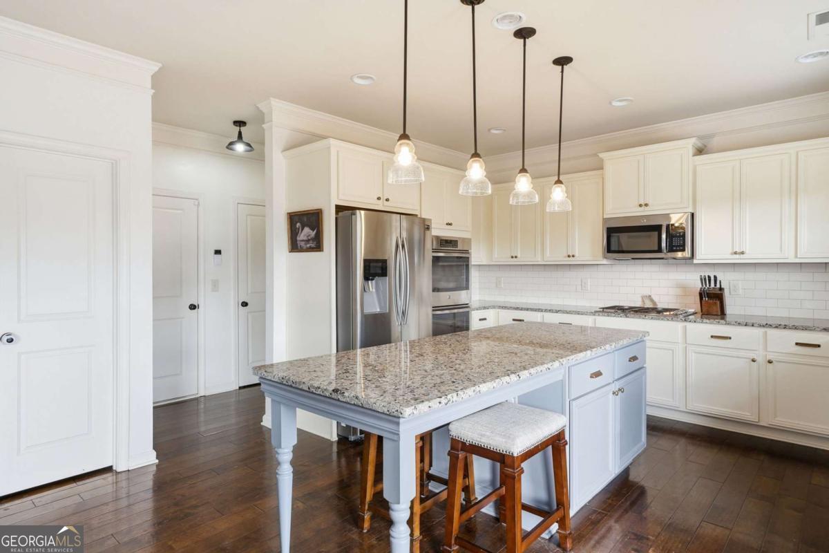 3815 Pleasant Woods Drive