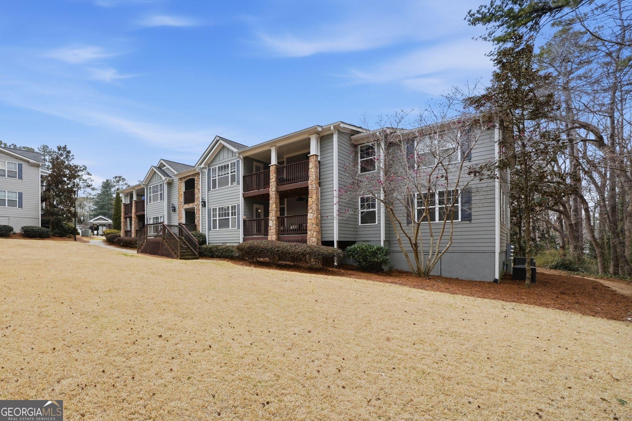 1106 Madison Lane SE