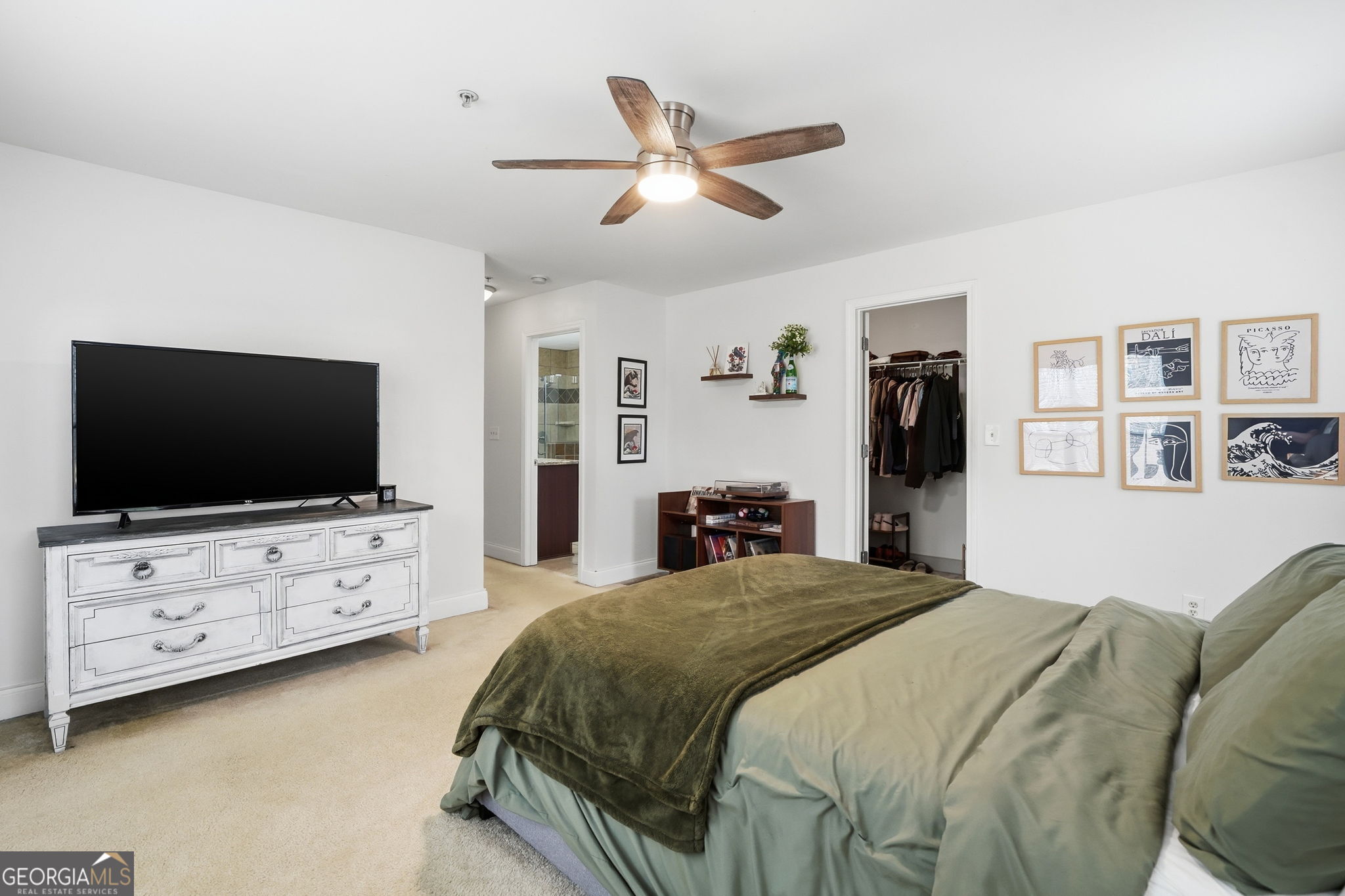 1106 Madison Lane SE