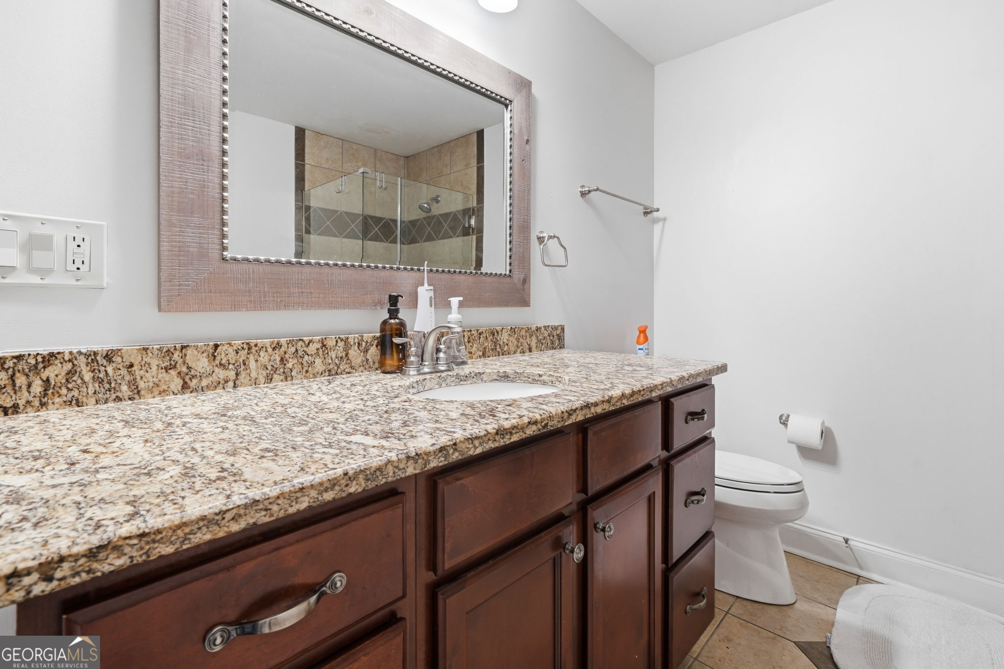 1106 Madison Lane SE