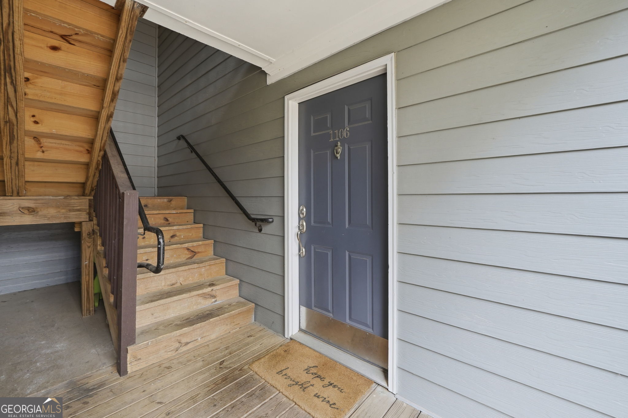 1106 Madison Lane SE