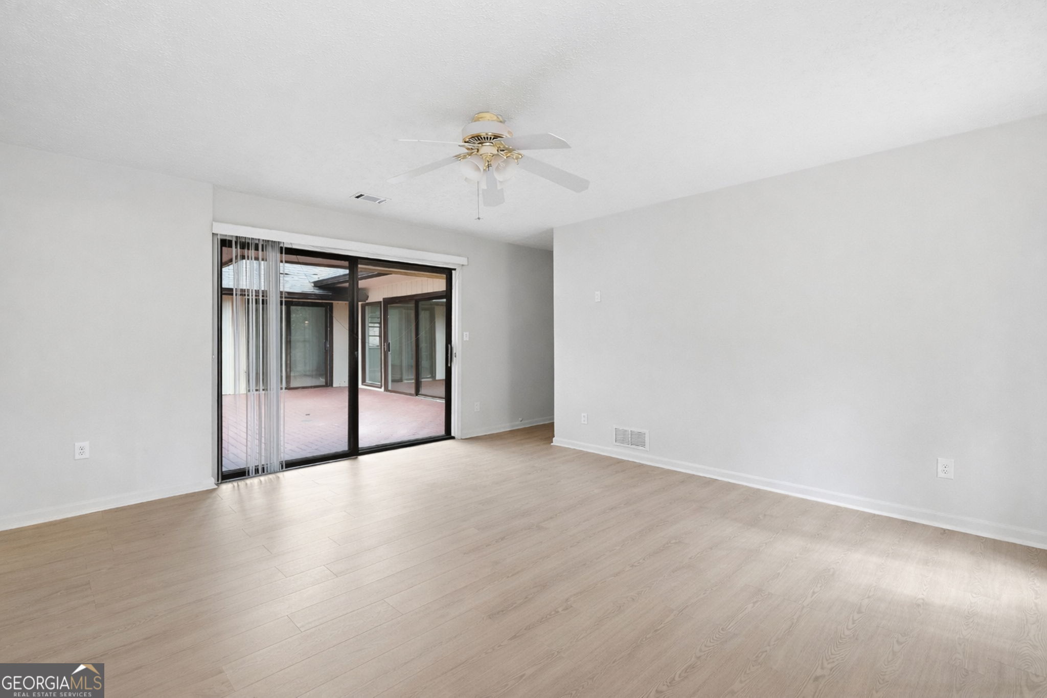 1130 Valley Ridge Court SE