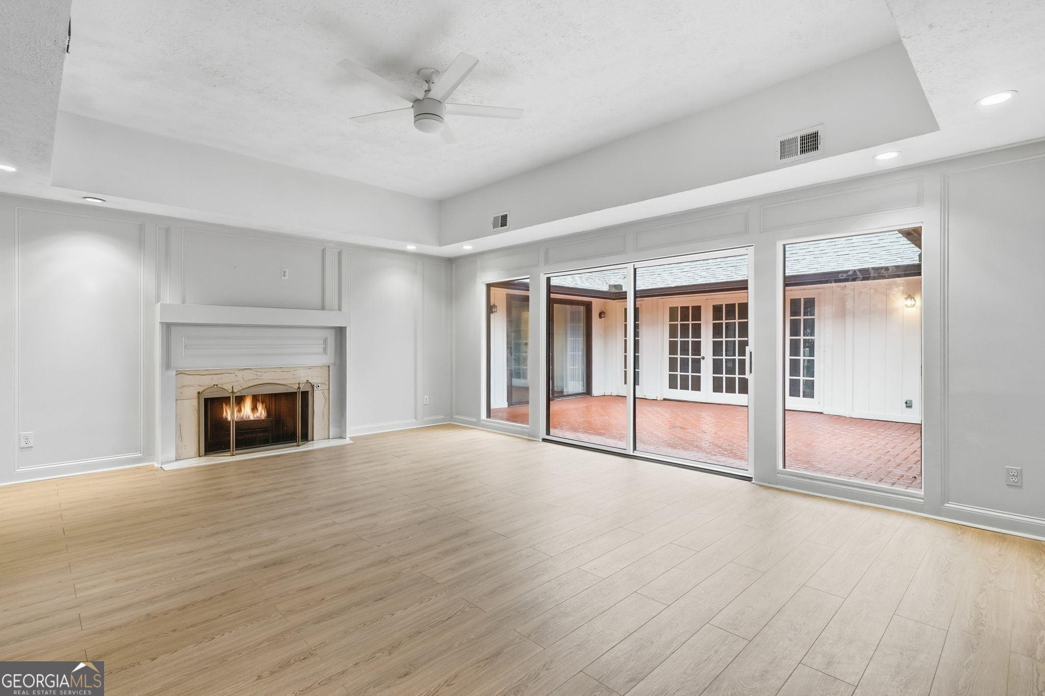 1130 Valley Ridge Court SE