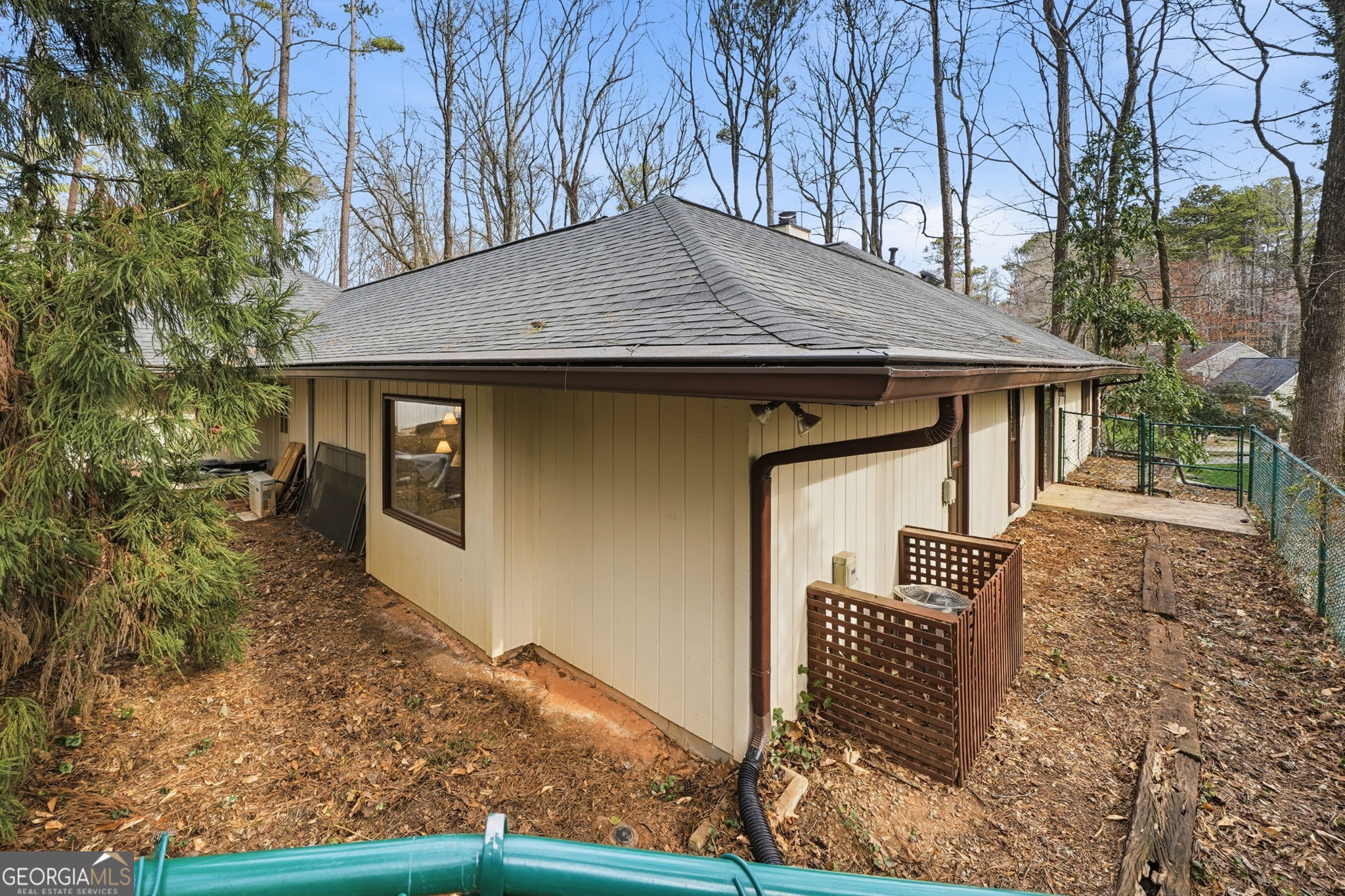 1130 Valley Ridge Court SE