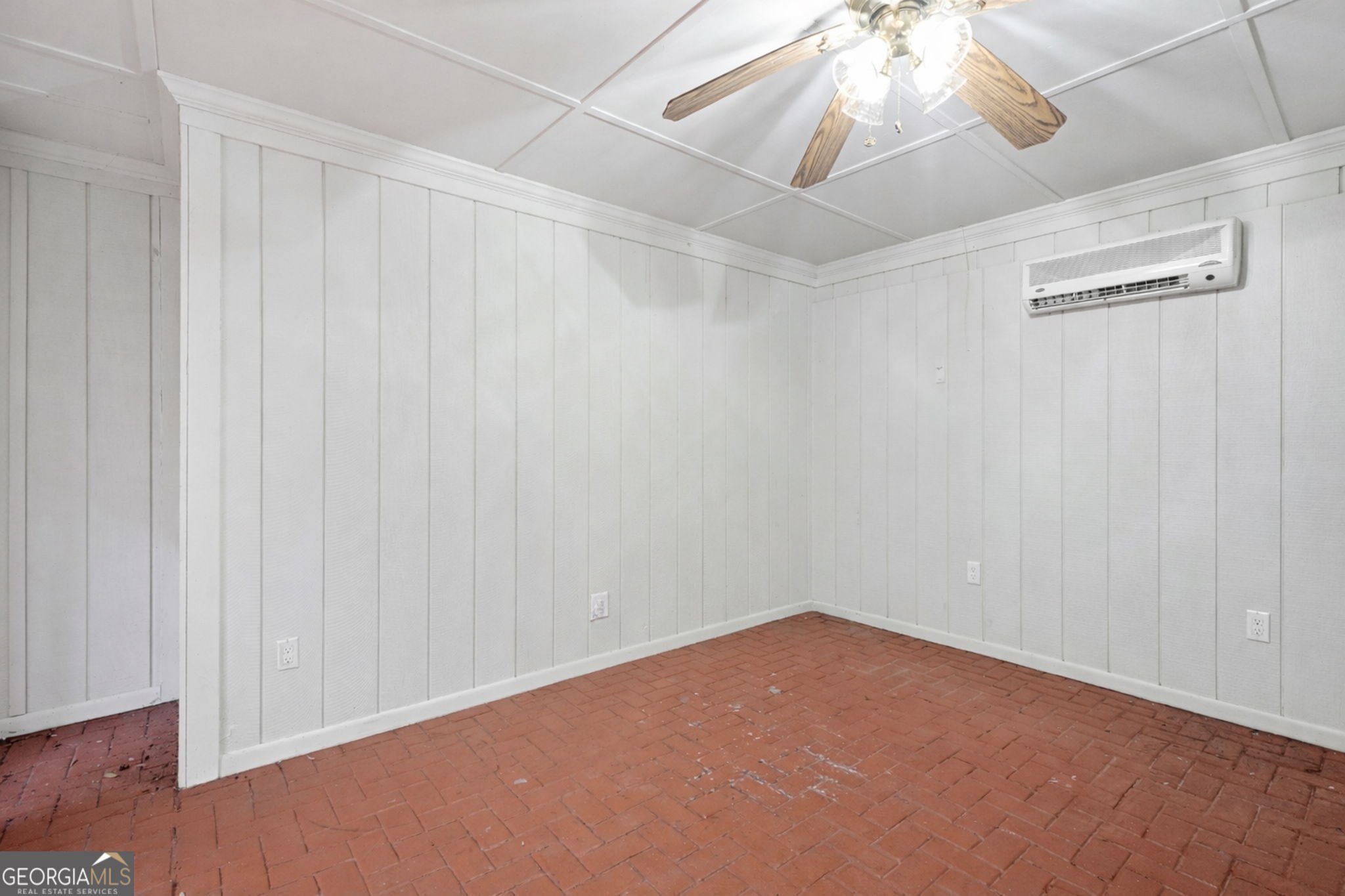 1130 Valley Ridge Court SE