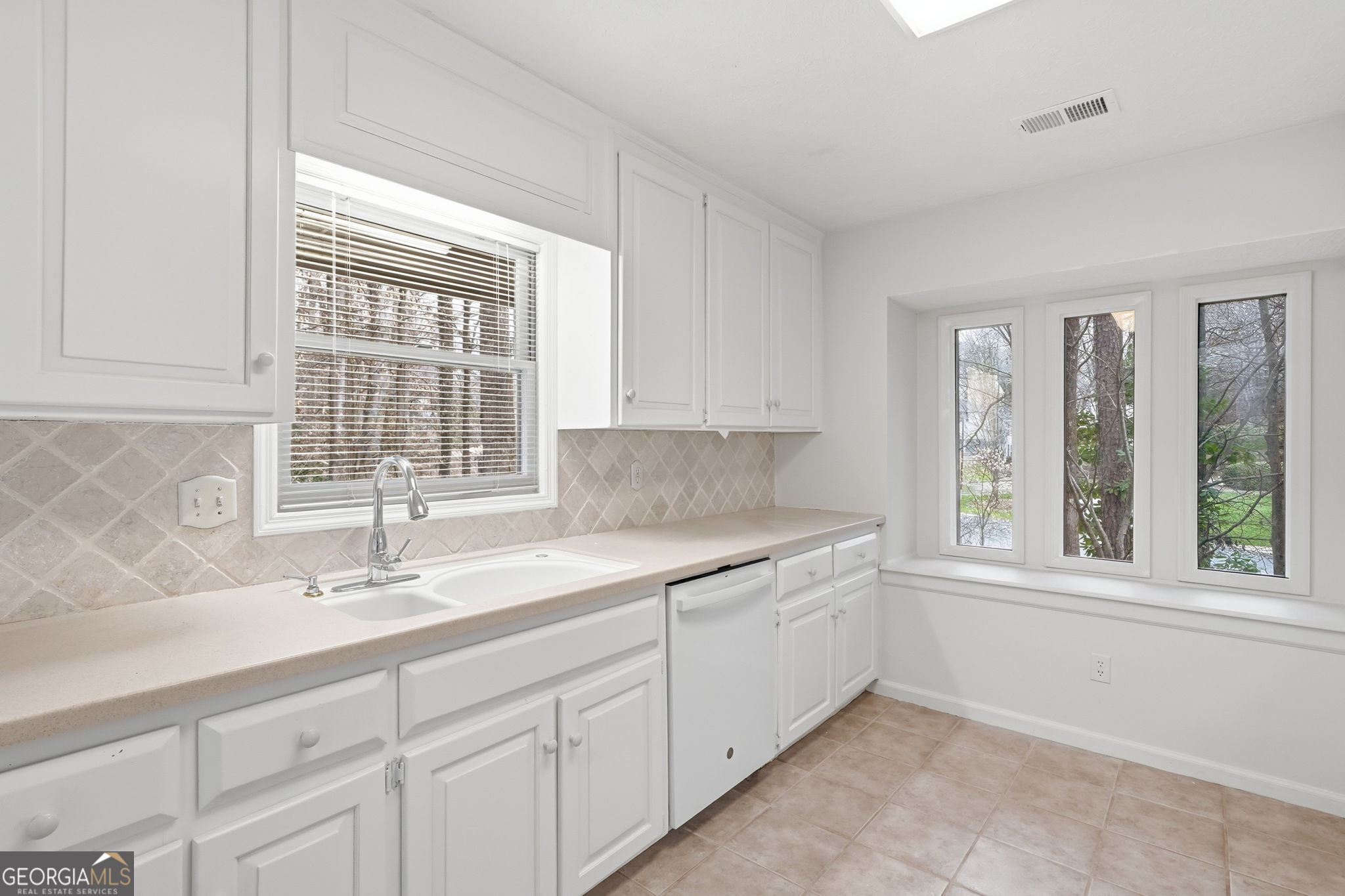 1130 Valley Ridge Court SE