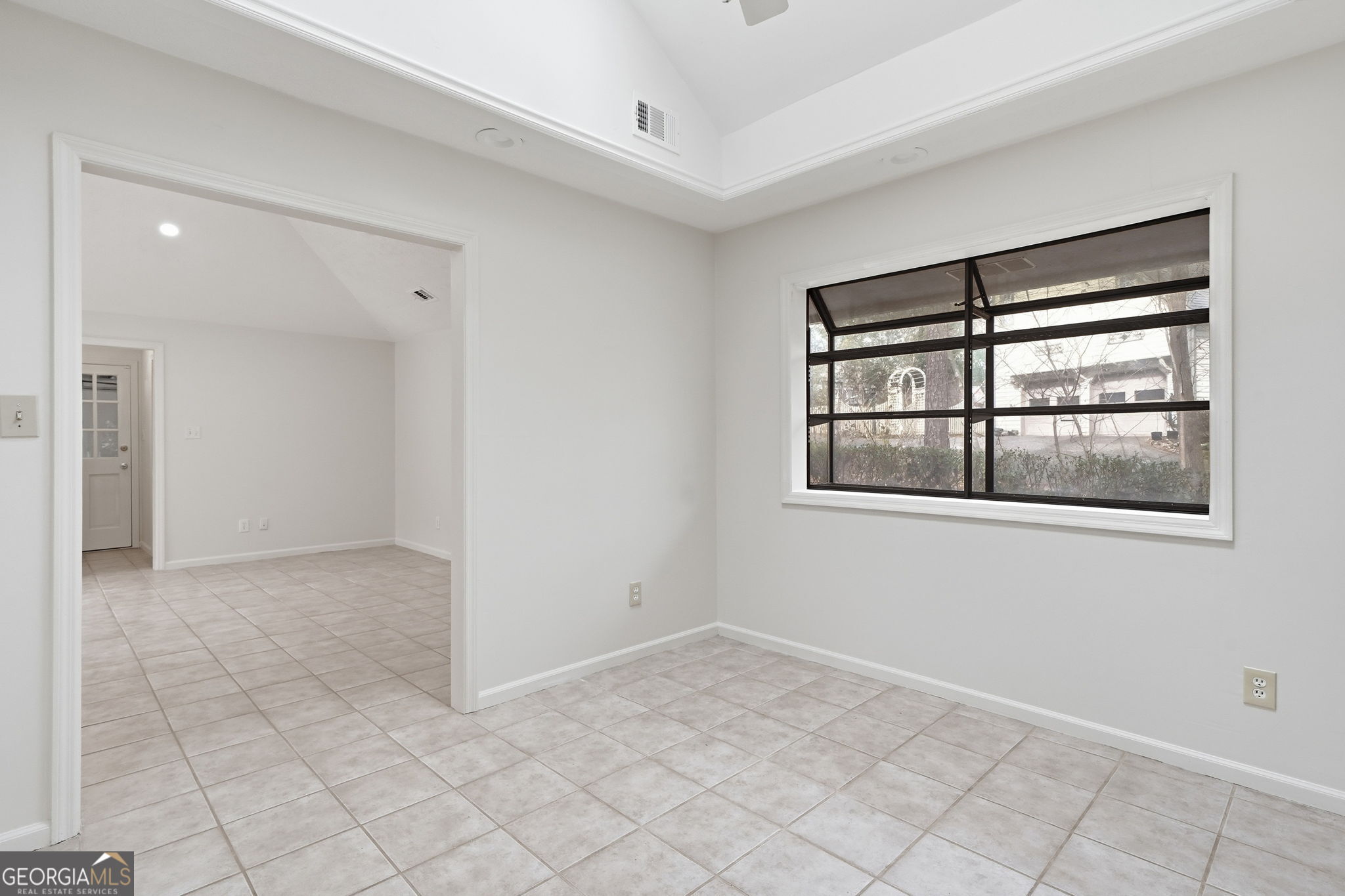 1130 Valley Ridge Court SE