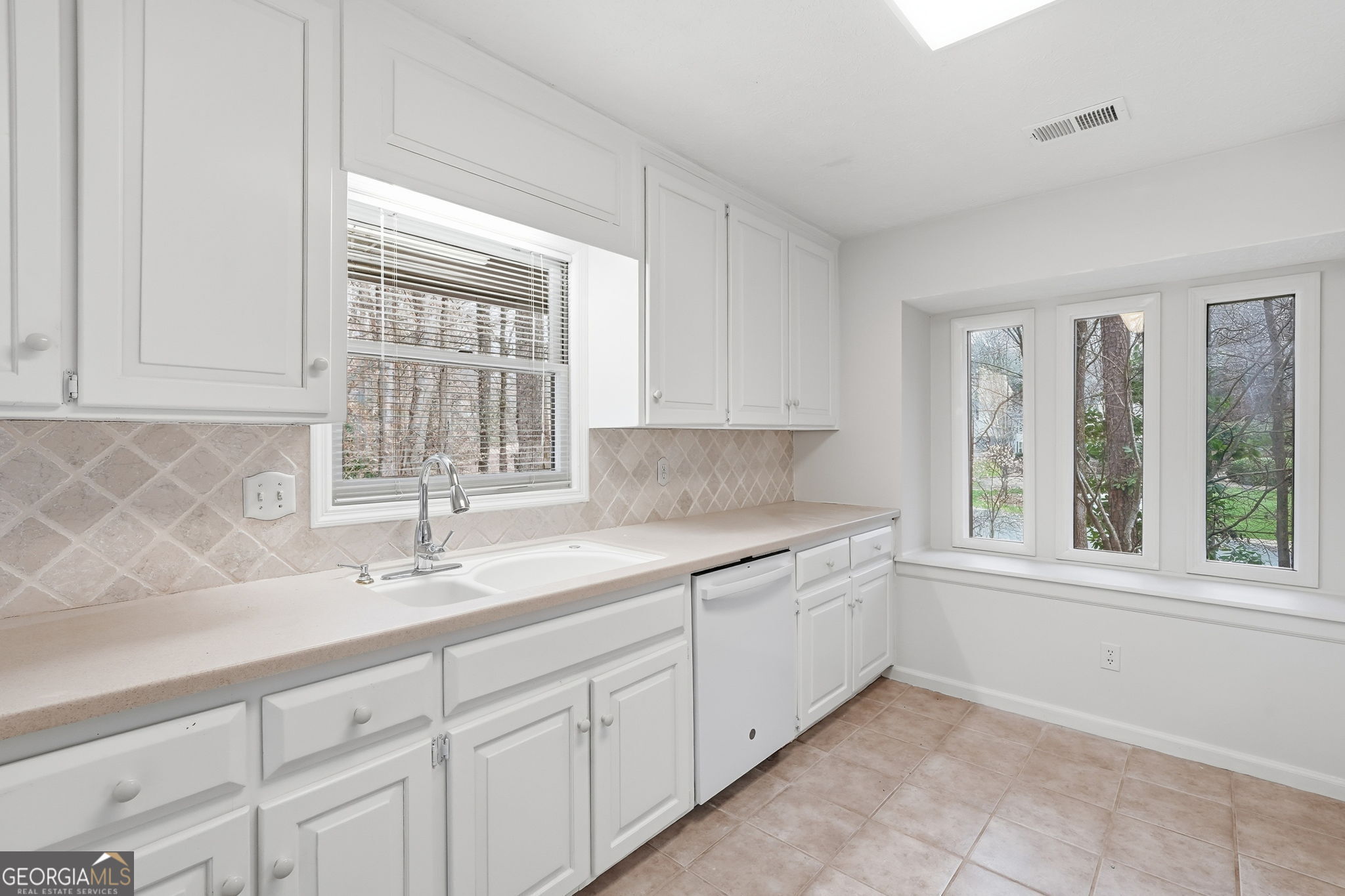 1130 Valley Ridge Court SE