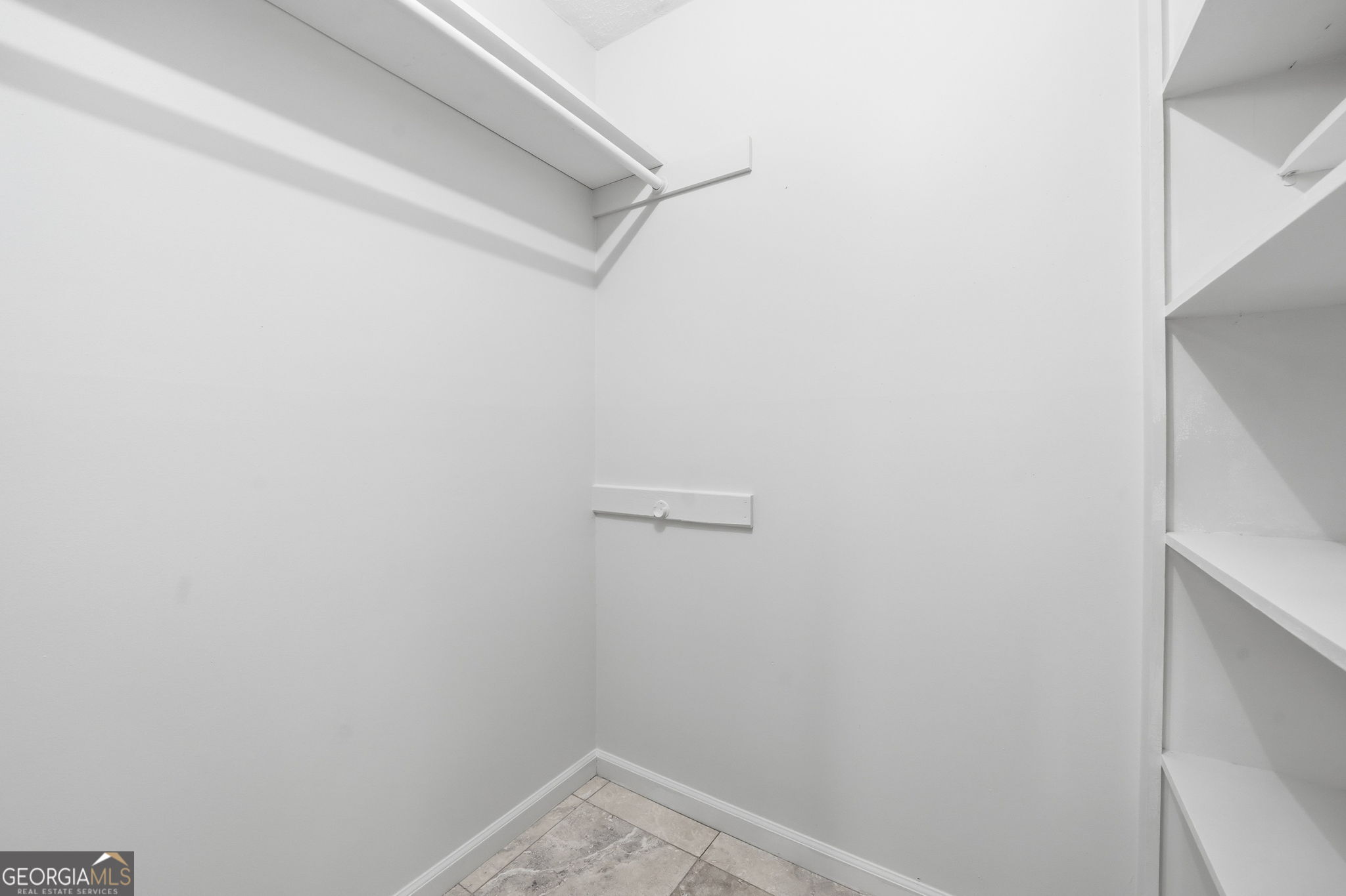 1130 Valley Ridge Court SE