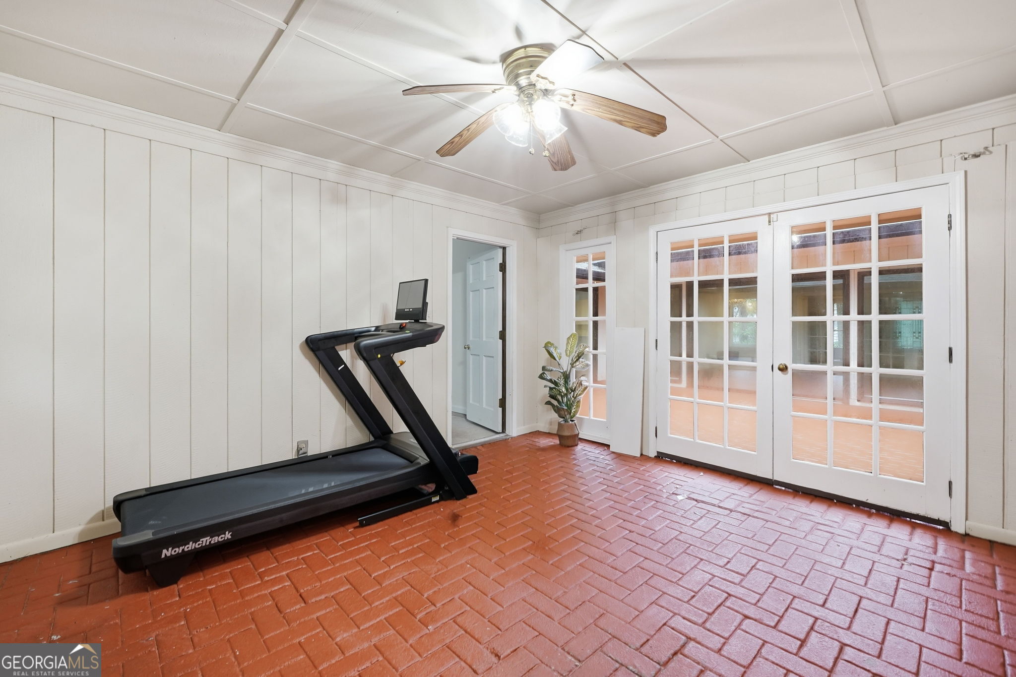 1130 Valley Ridge Court SE