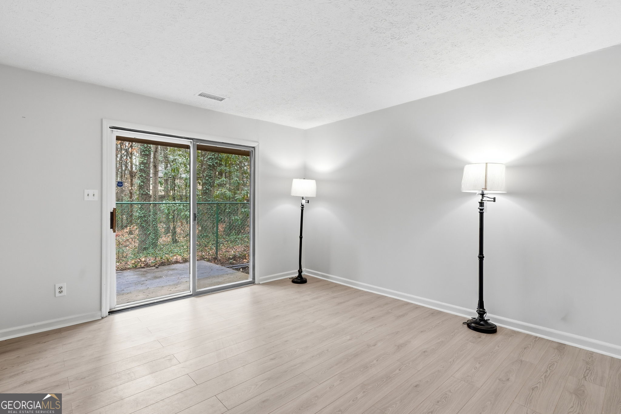 1130 Valley Ridge Court SE