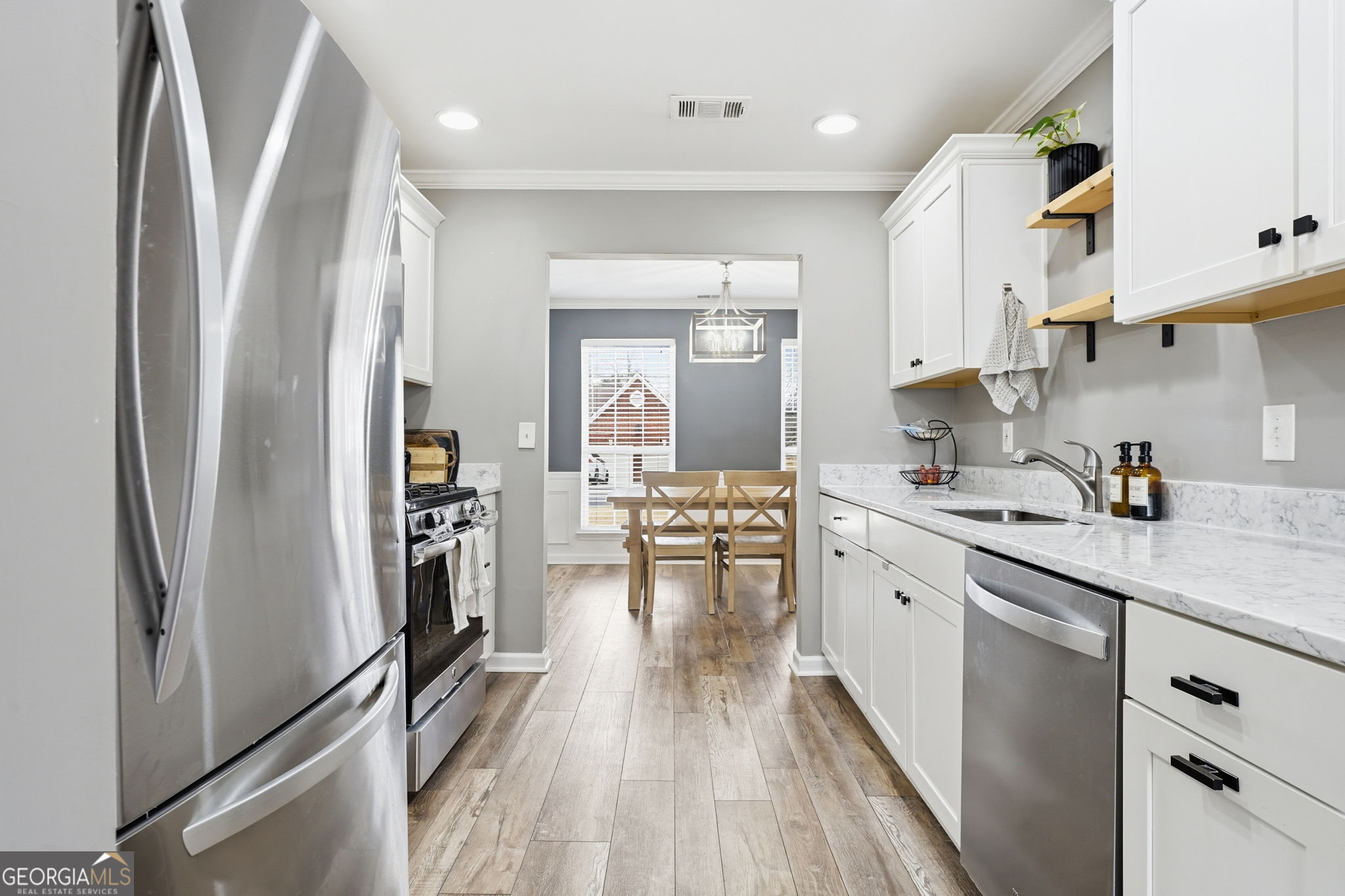 5076 Newpark Drive NW