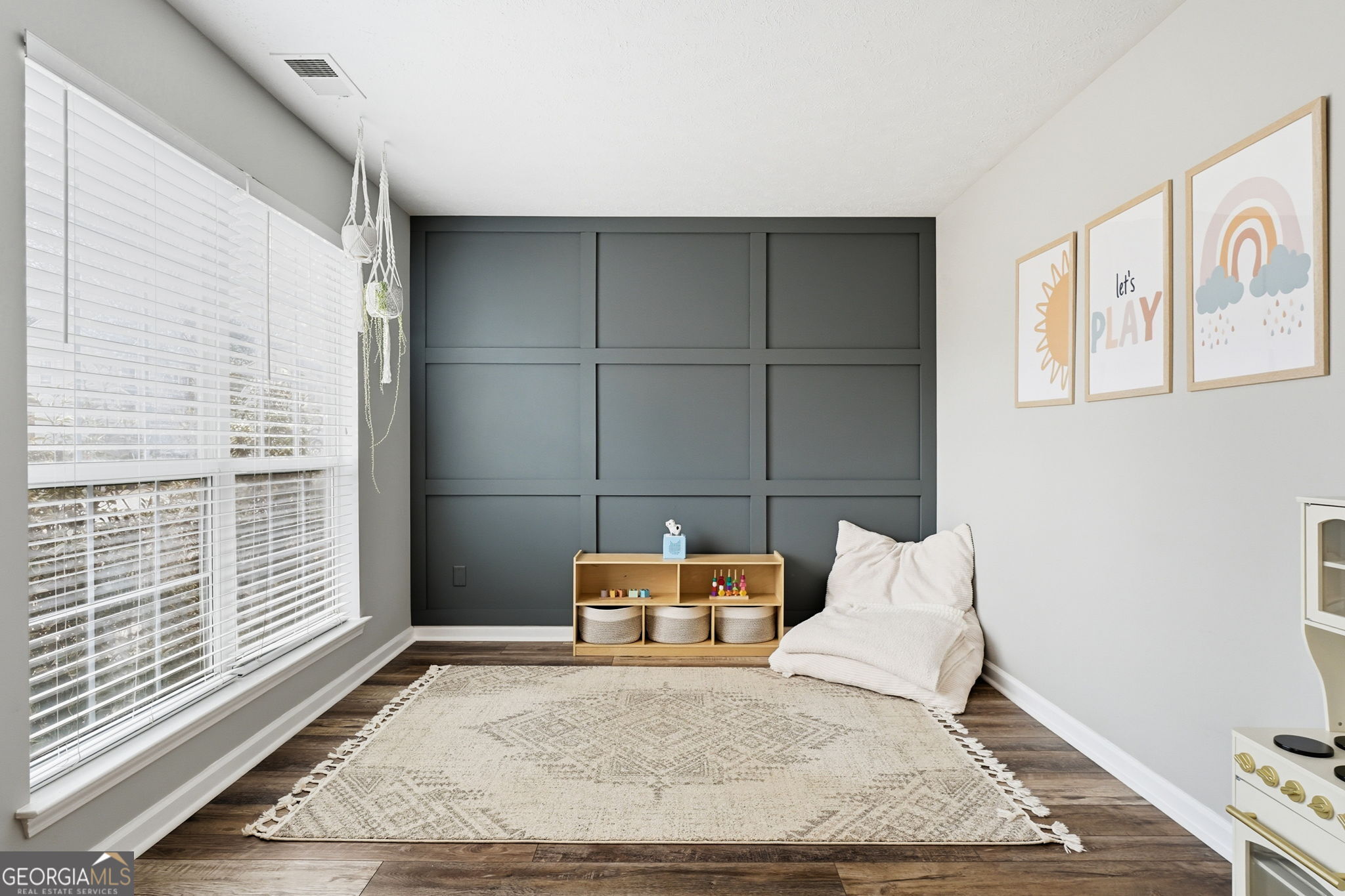 5076 Newpark Drive NW