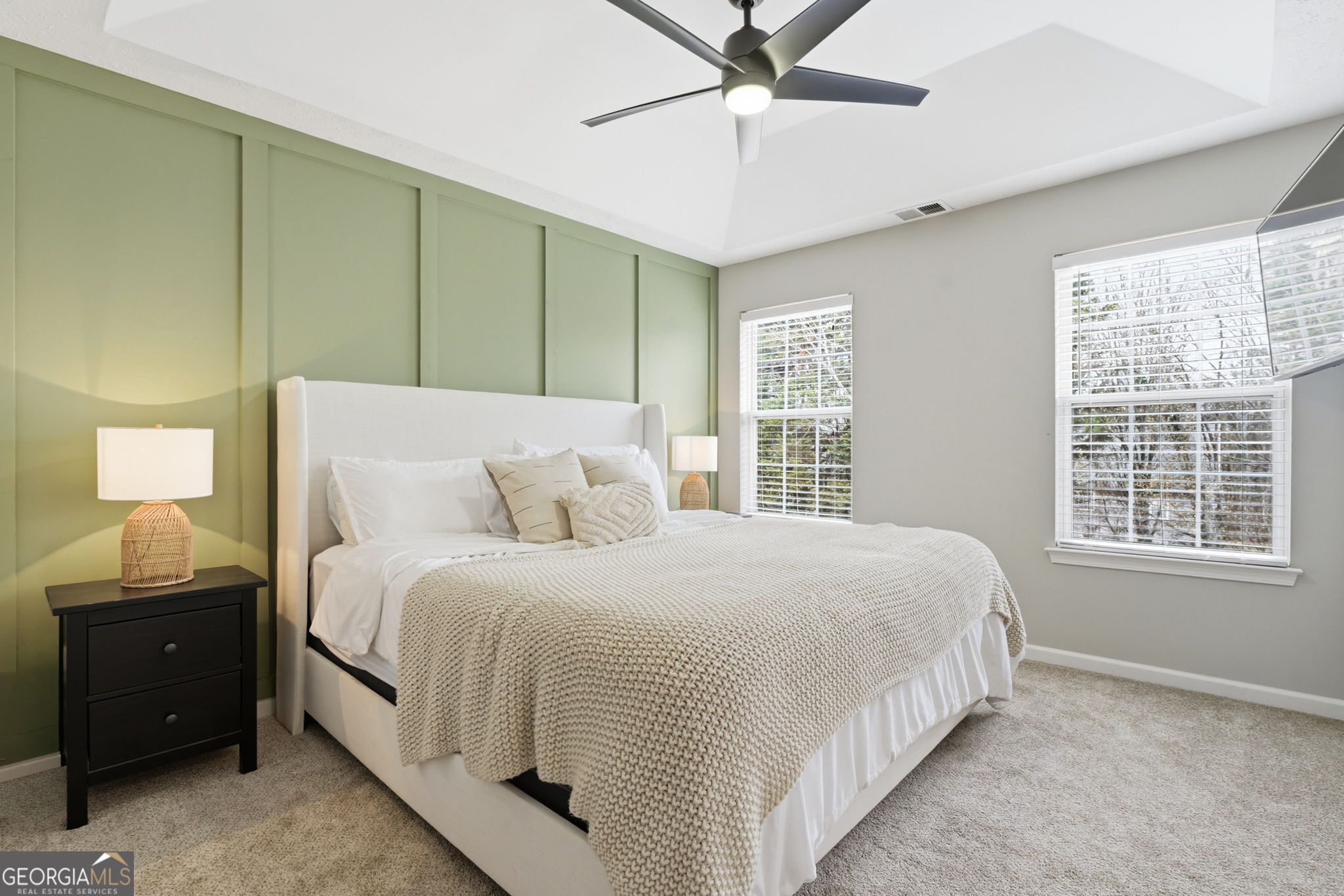 5076 Newpark Drive NW