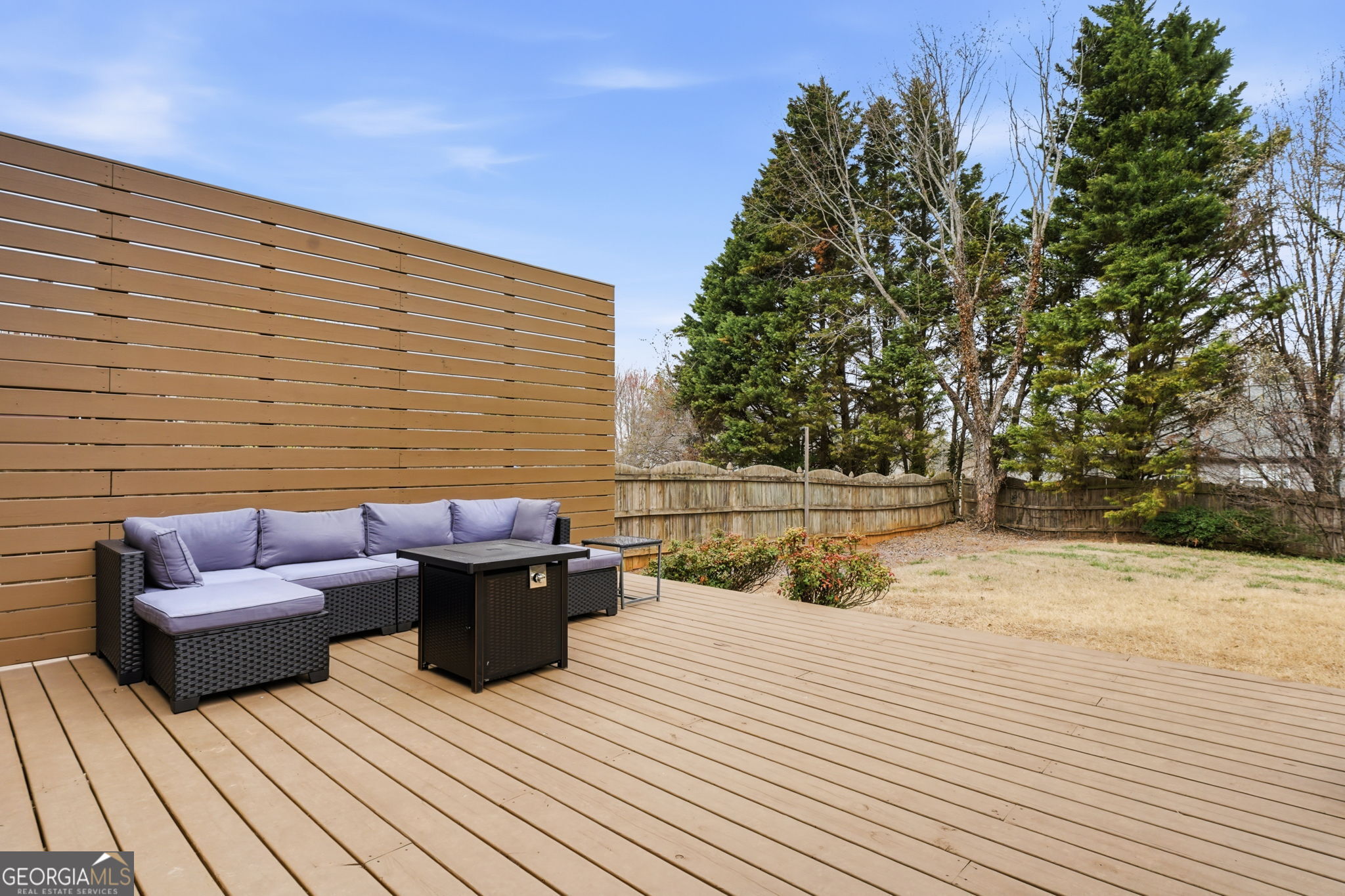 5076 Newpark Drive NW