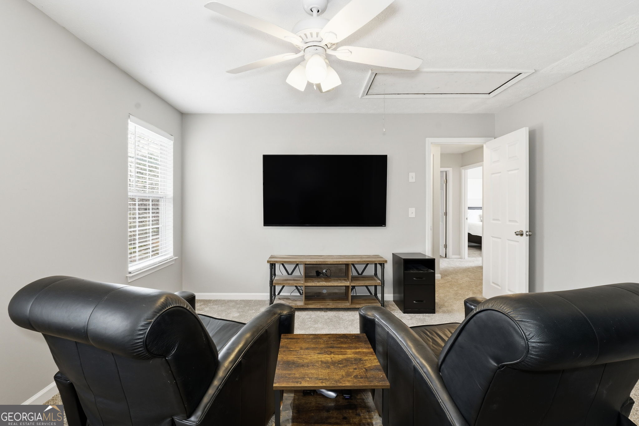 5076 Newpark Drive NW